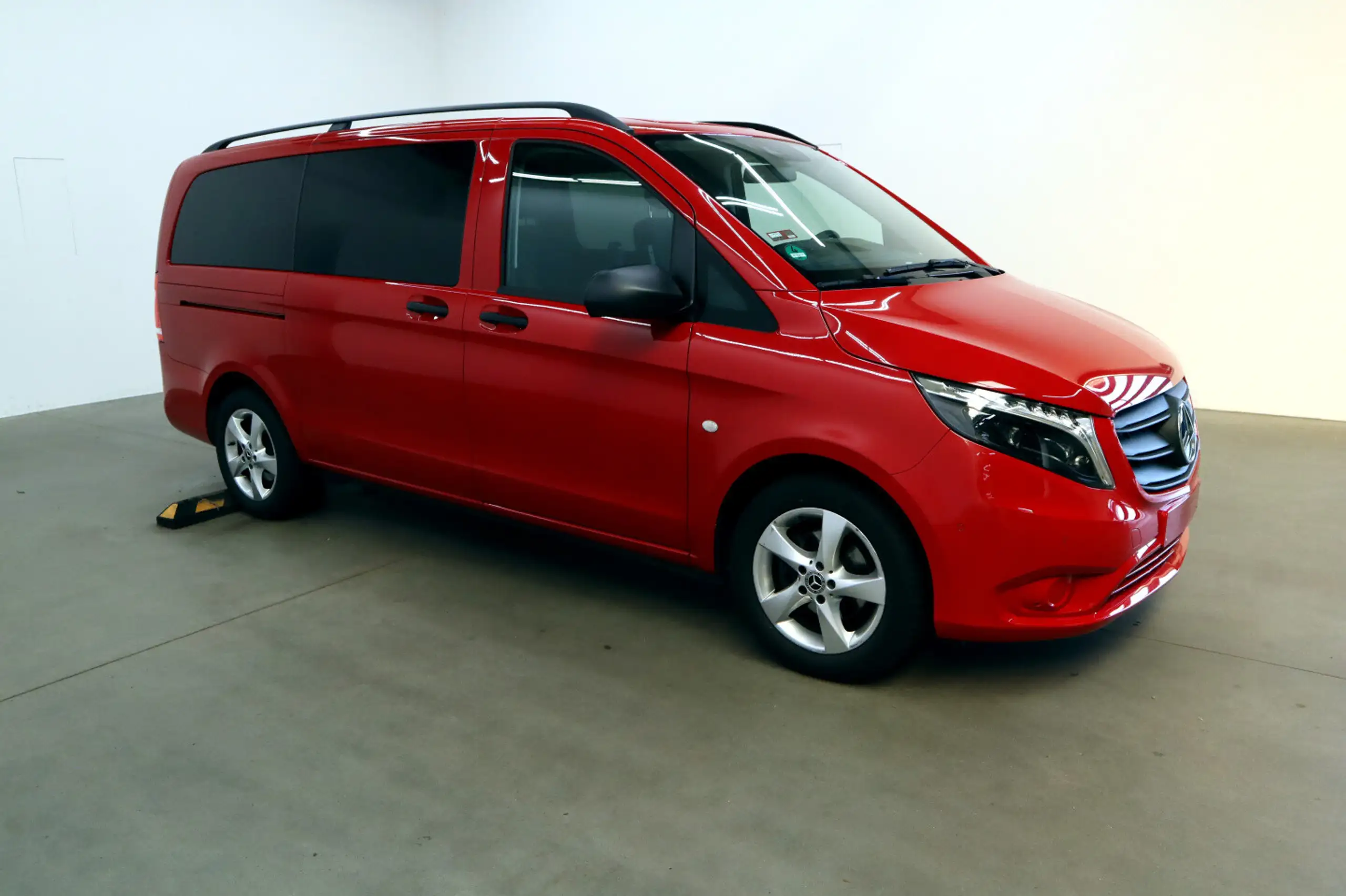 Mercedes-Benz - Vito