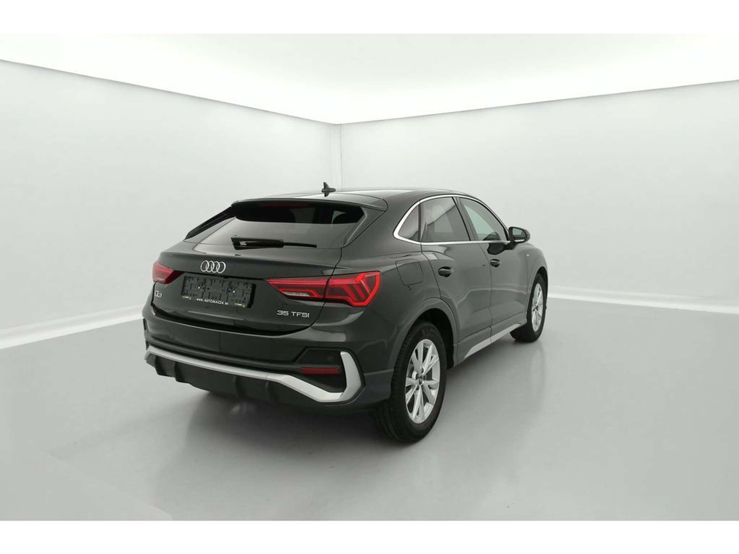 Audi - Q3