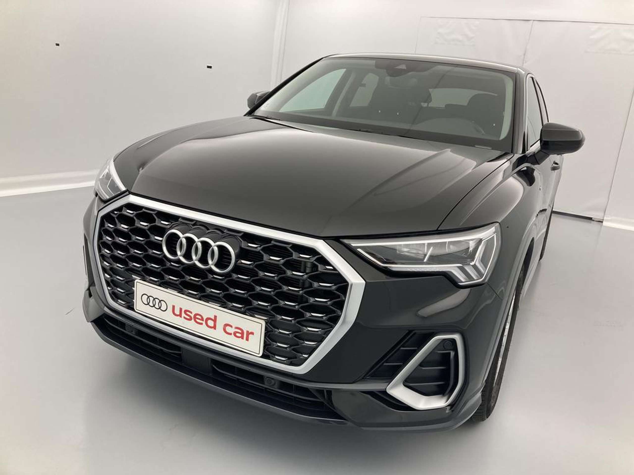 Audi - Q3