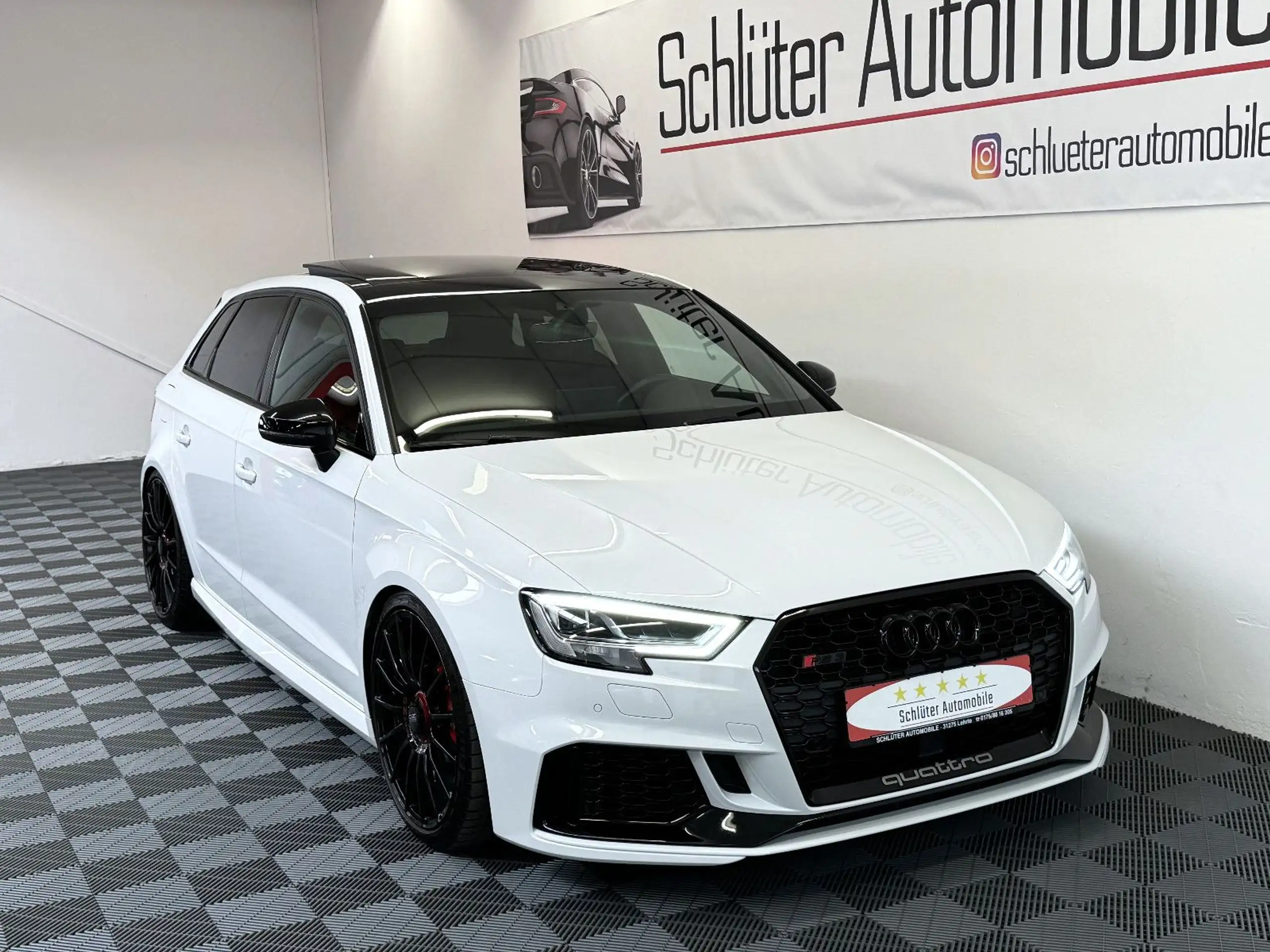 Audi - RS3