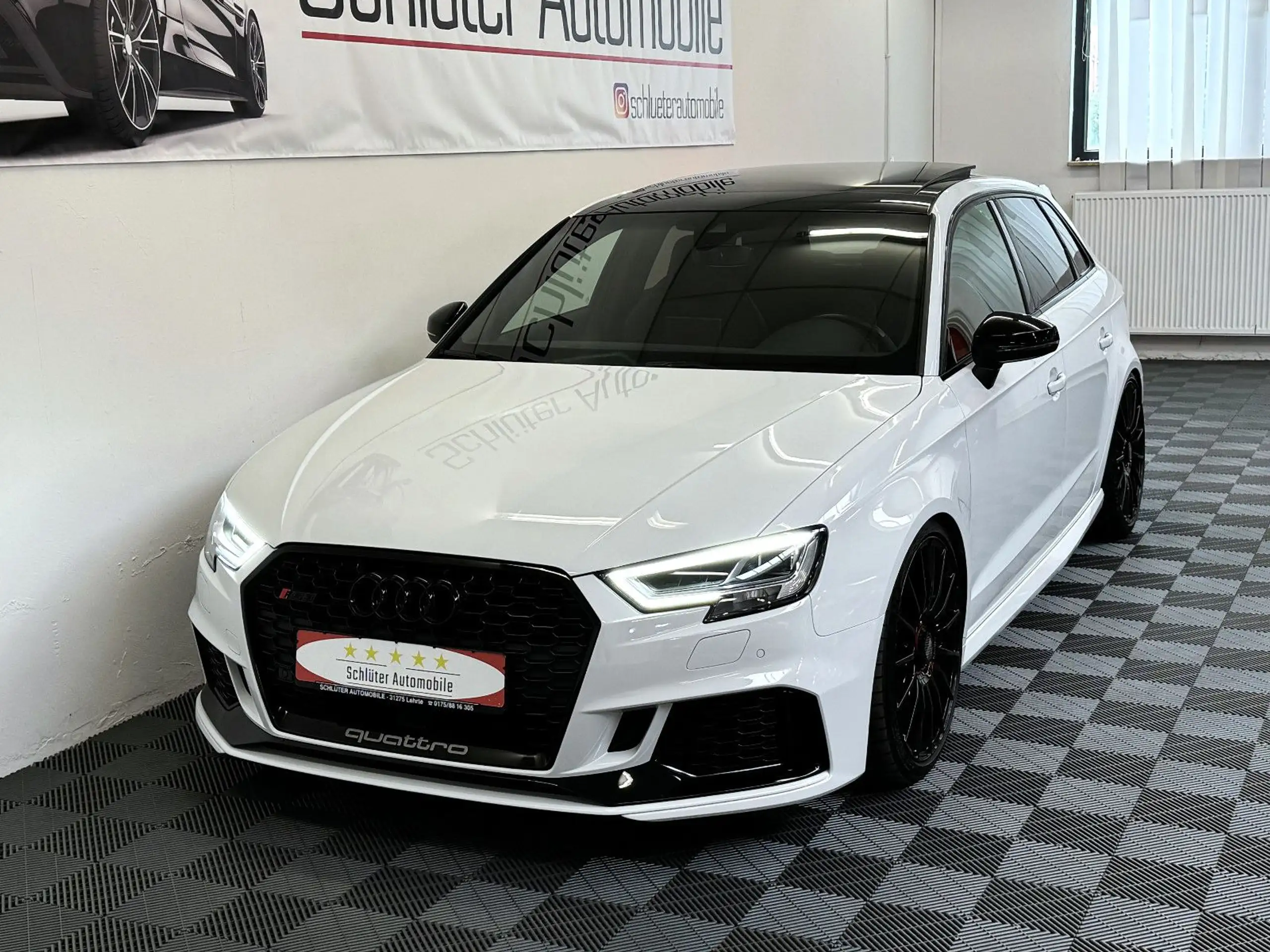 Audi - RS3