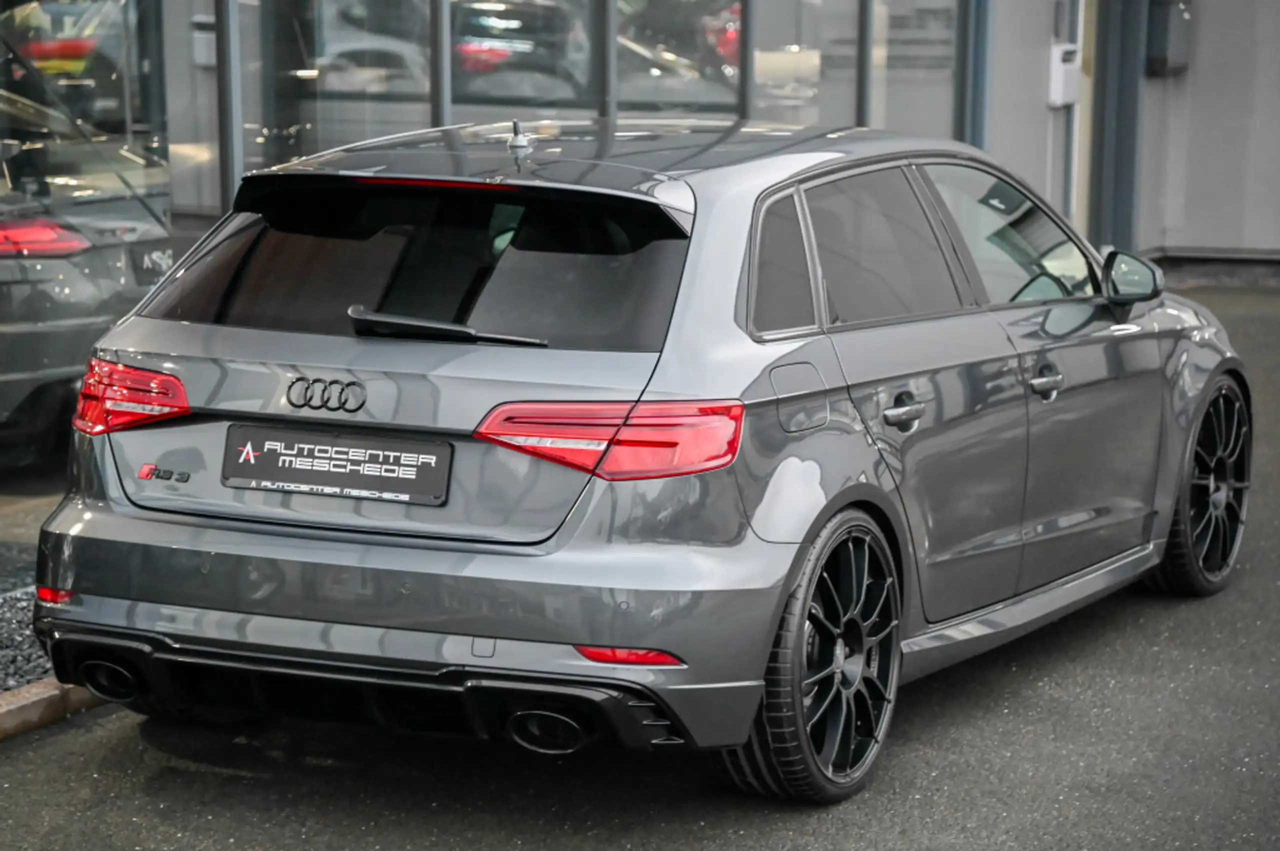 Audi - RS3