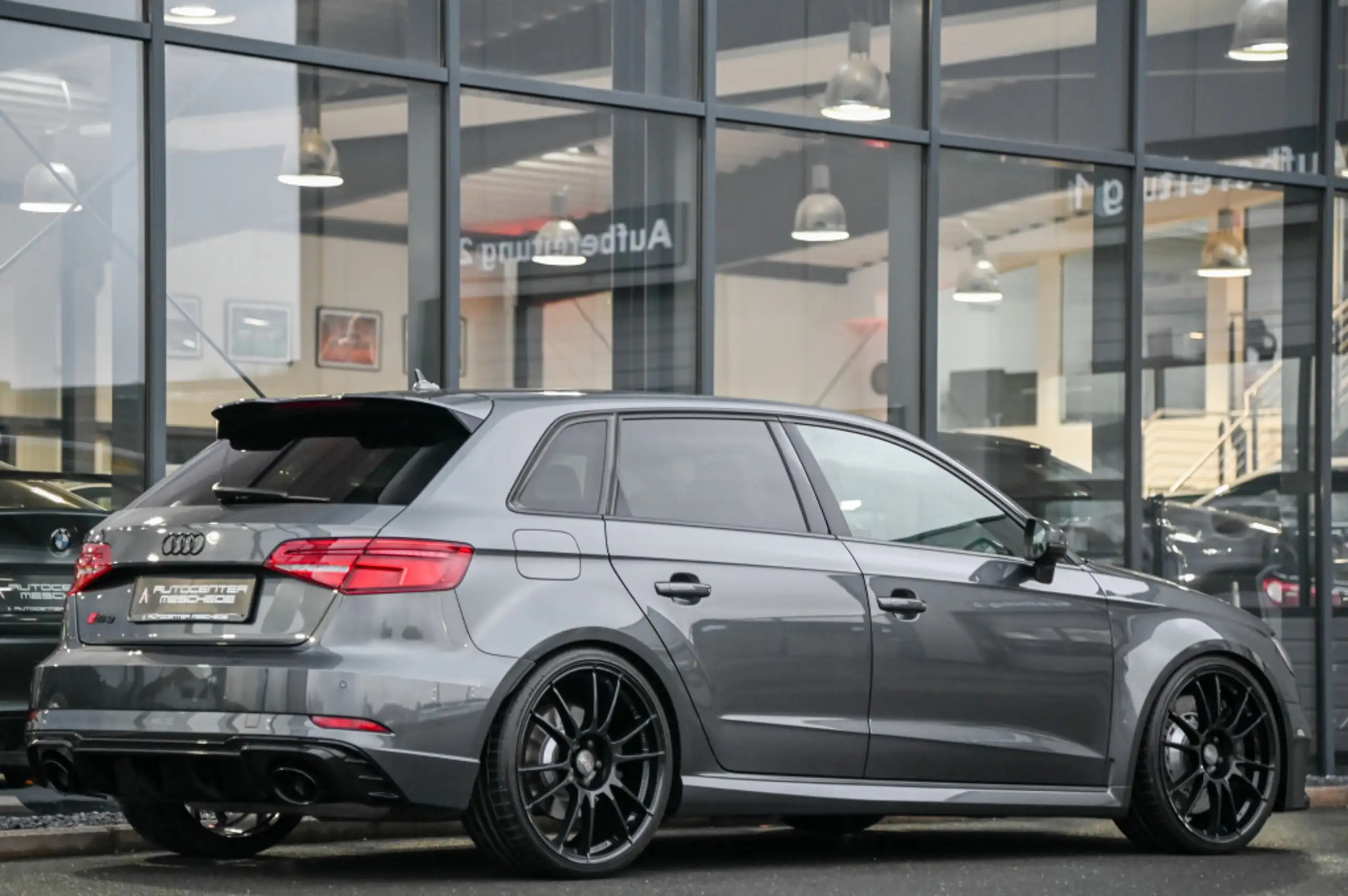 Audi - RS3