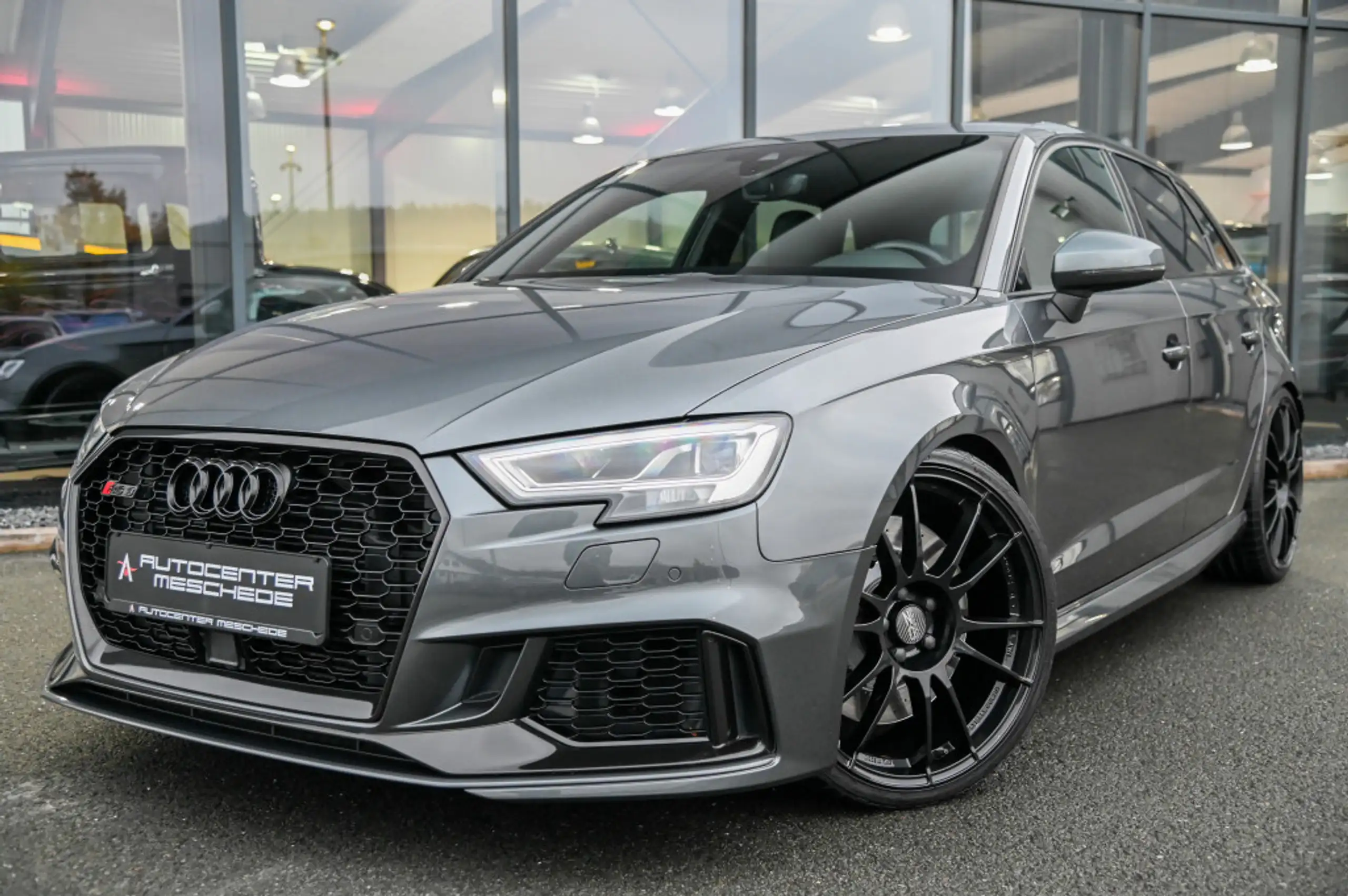 Audi - RS3