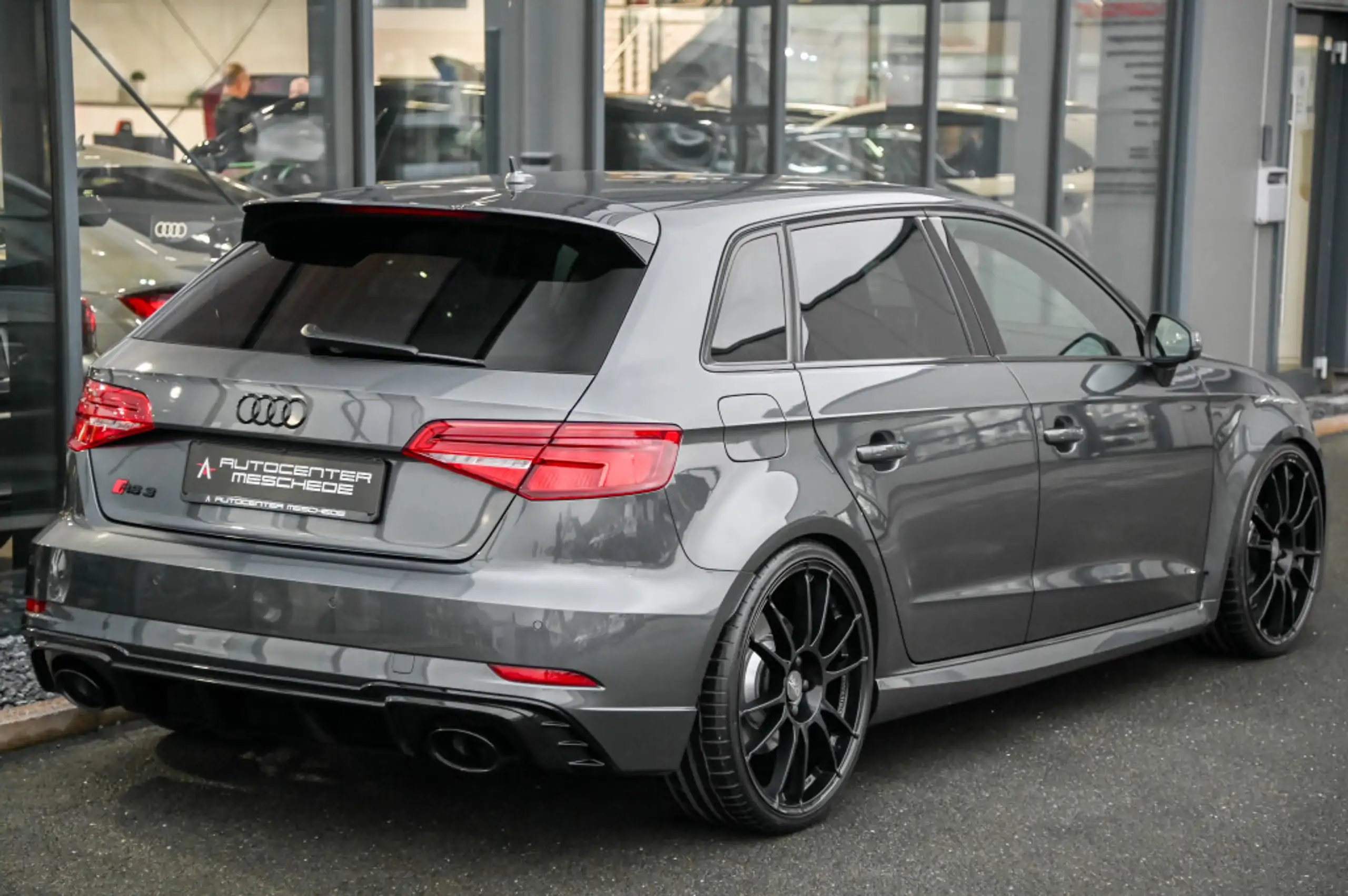 Audi - RS3