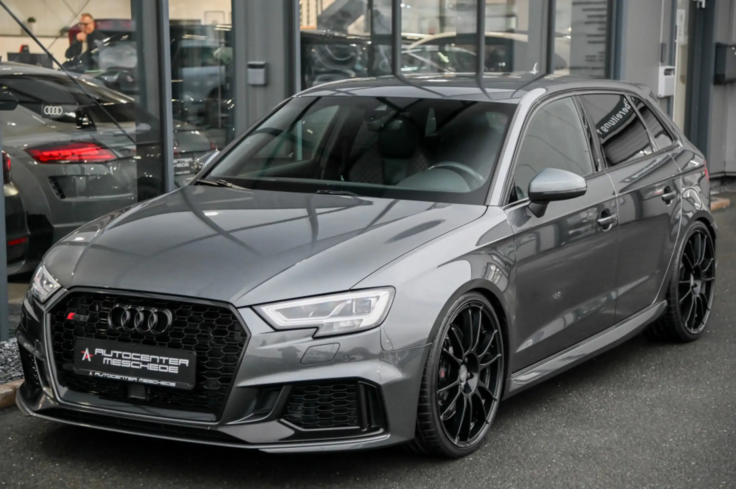 Audi - RS3