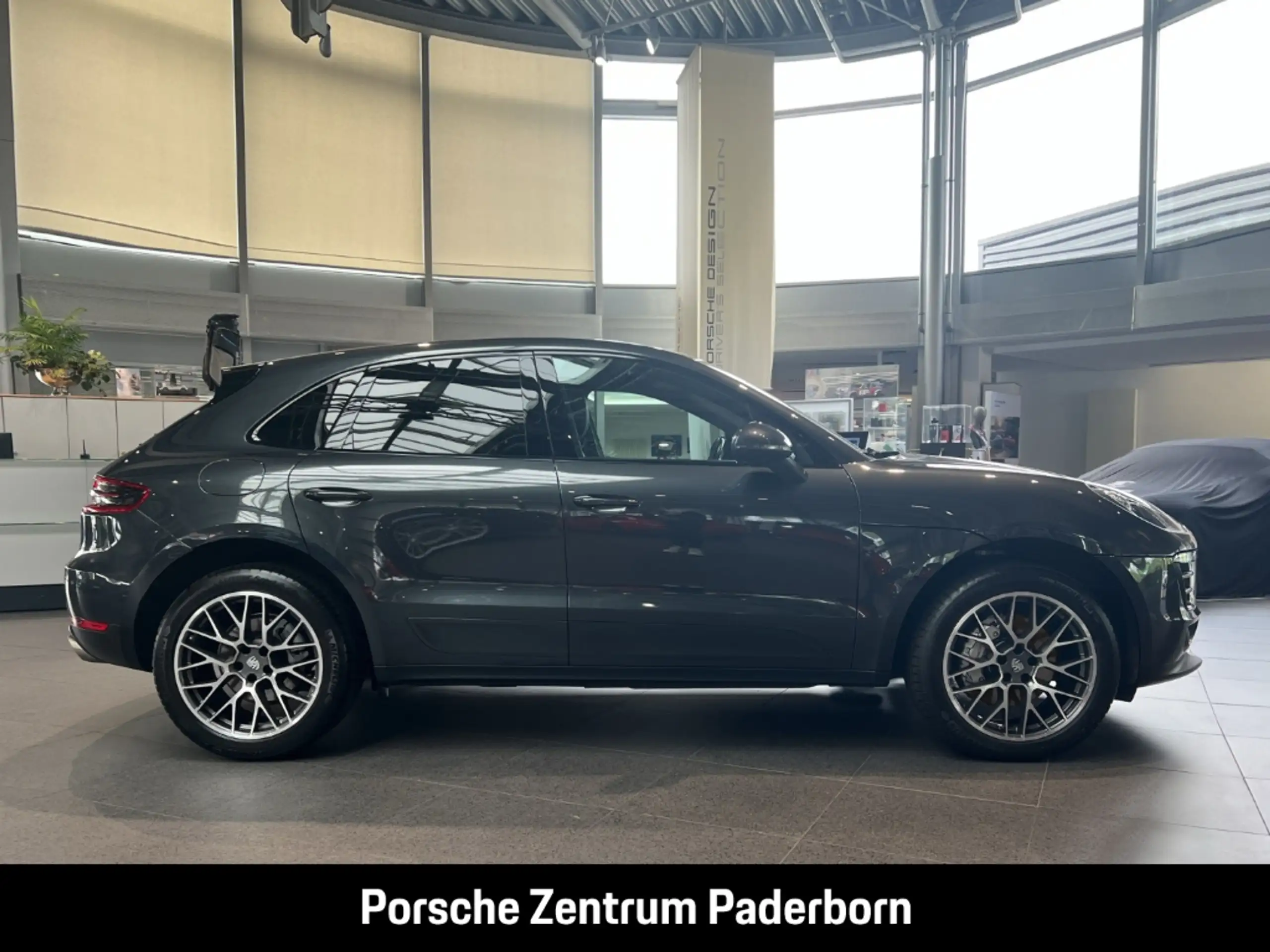 Porsche - Macan