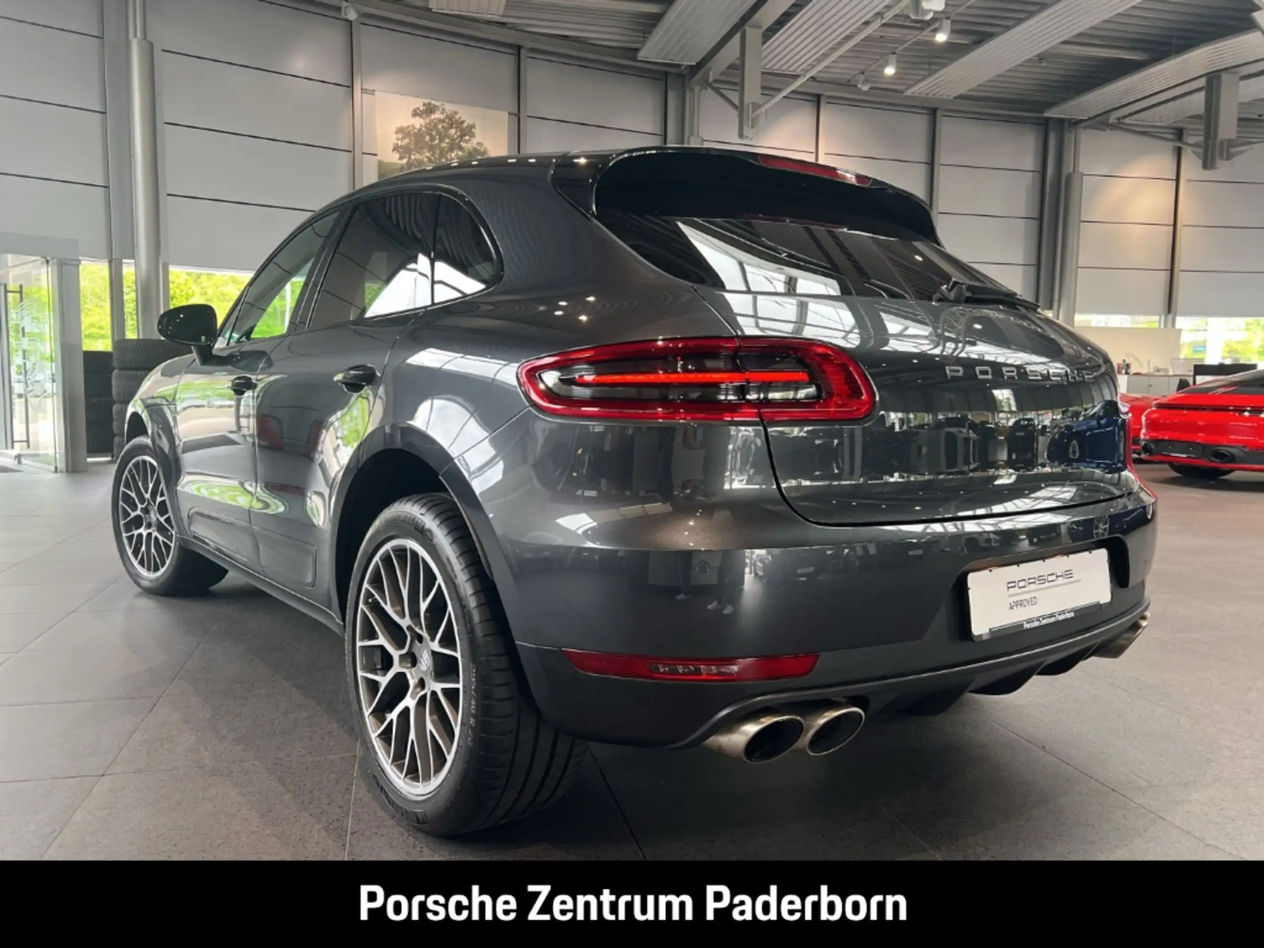 Porsche - Macan