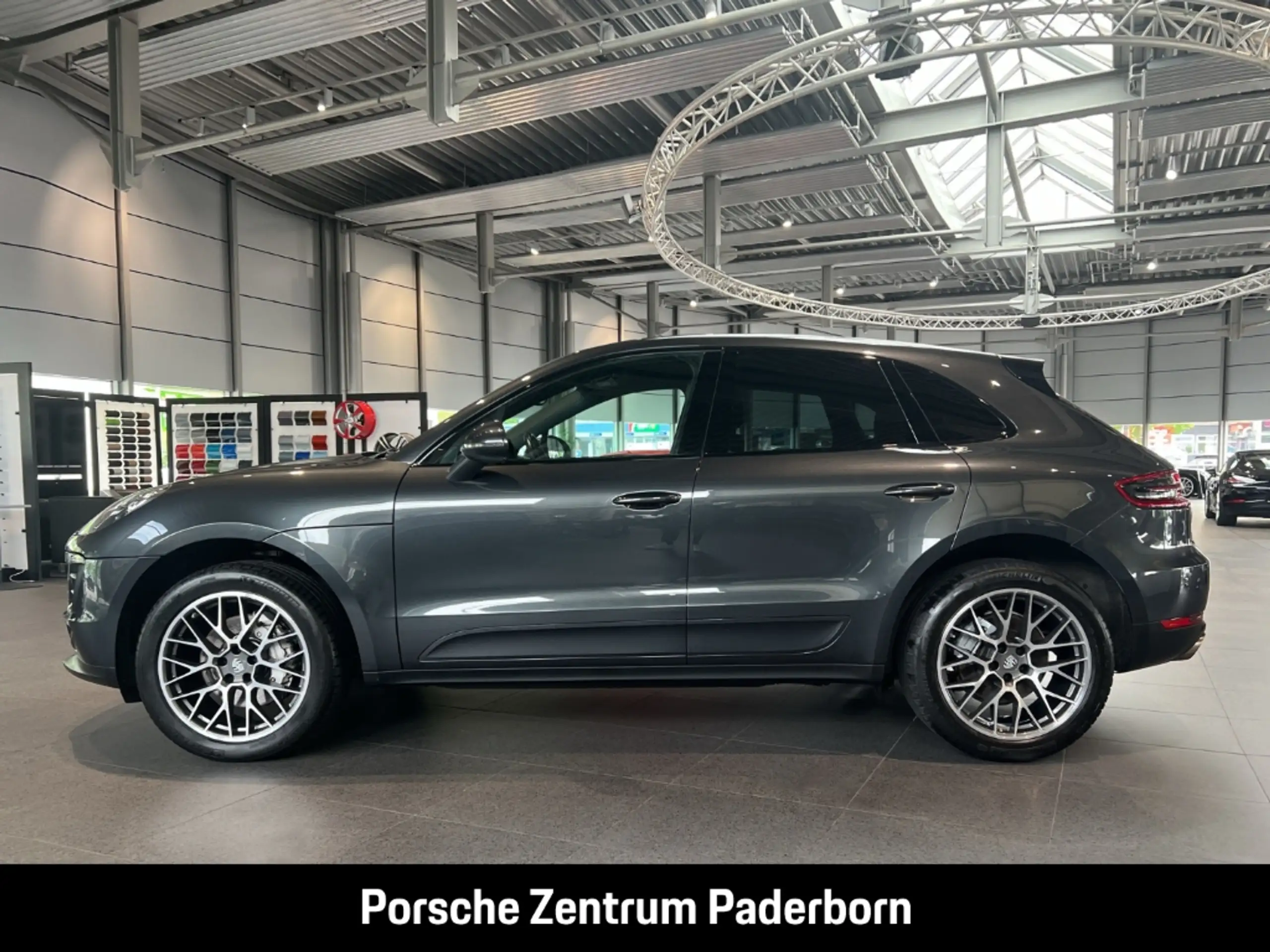 Porsche - Macan