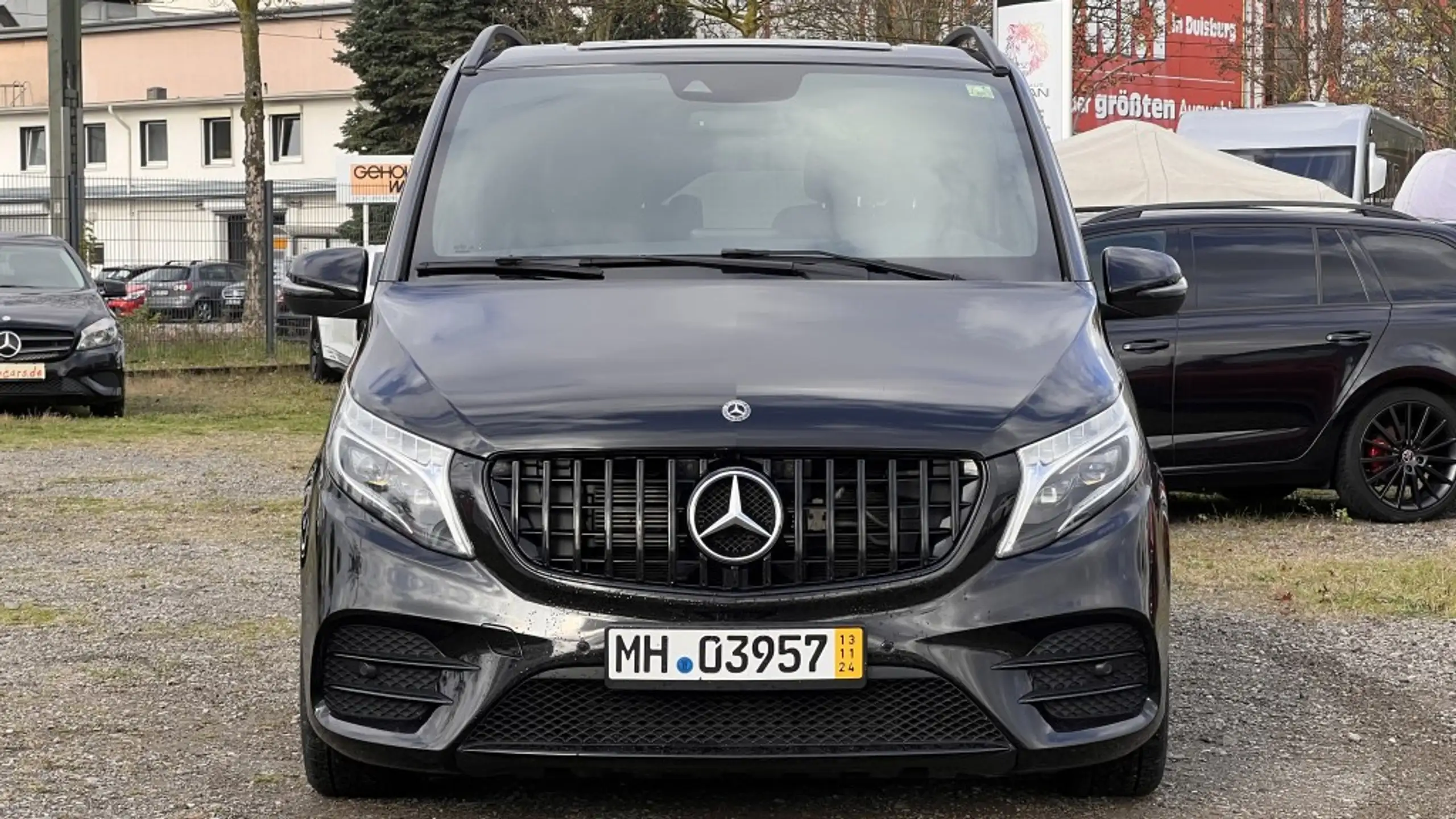 Mercedes-Benz - V 220