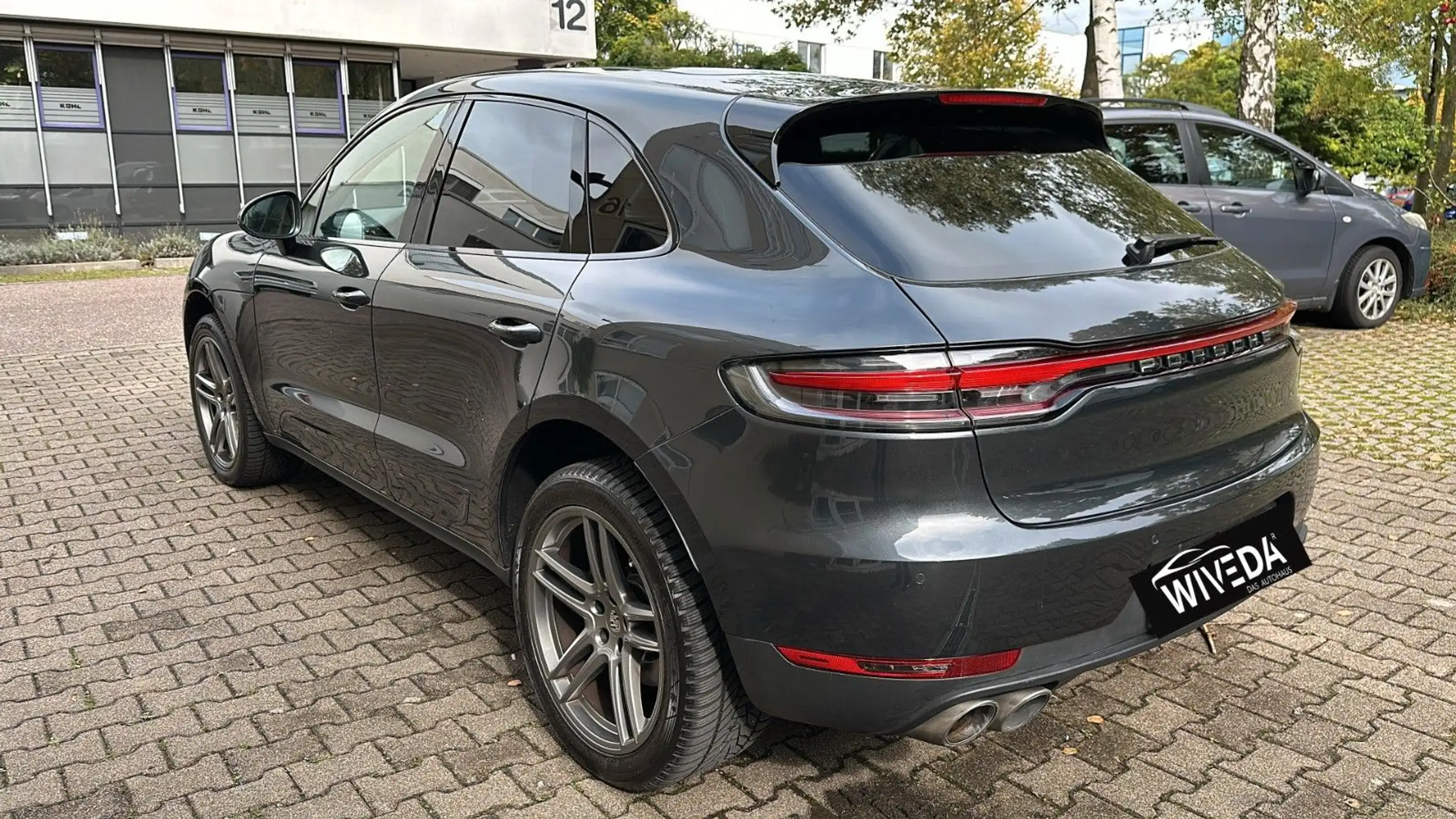 Porsche - Macan