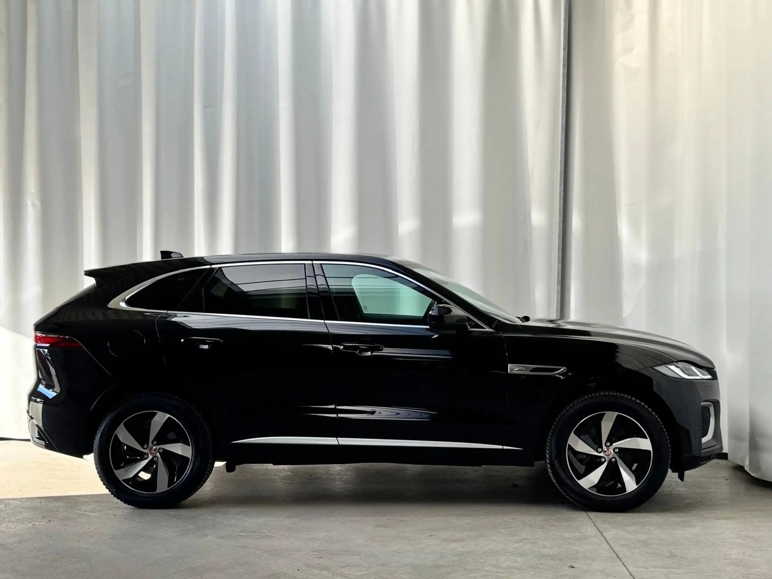 Jaguar - F-Pace