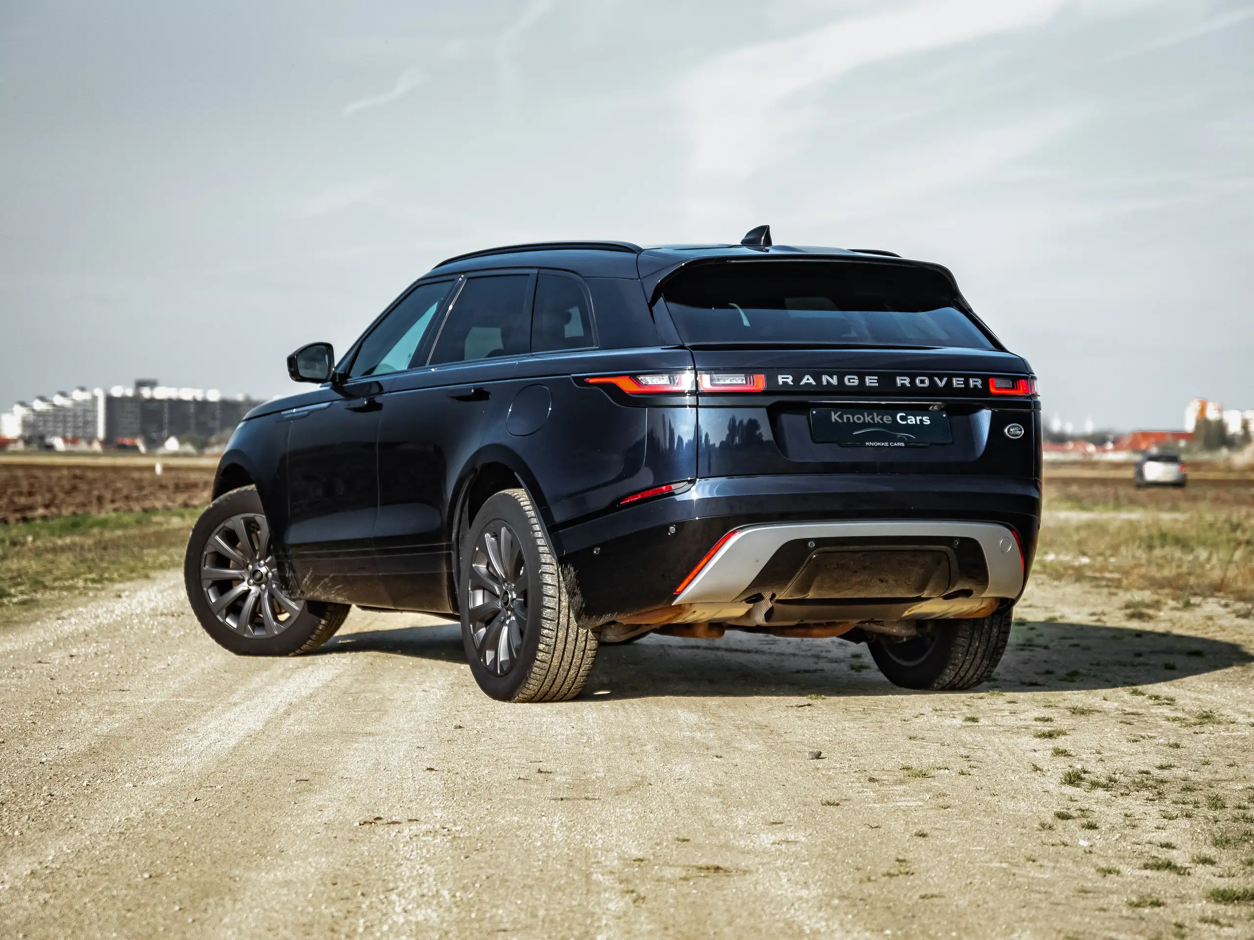 Land Rover - Range Rover Velar