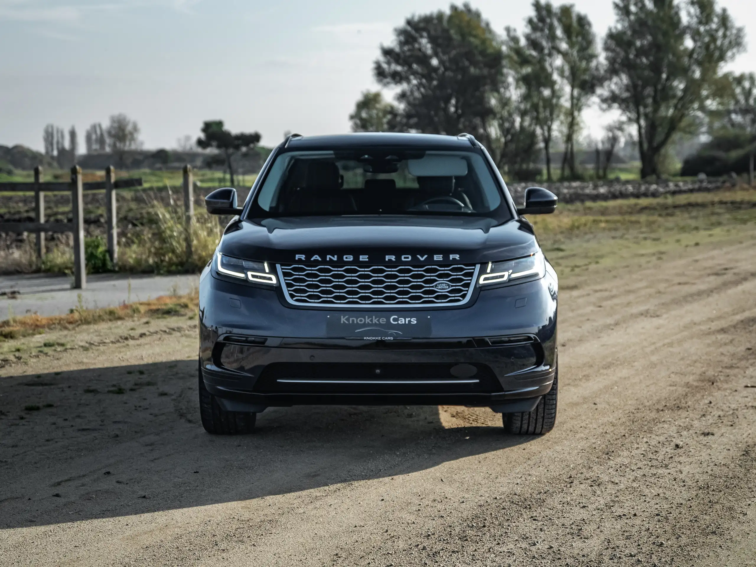 Land Rover - Range Rover Velar