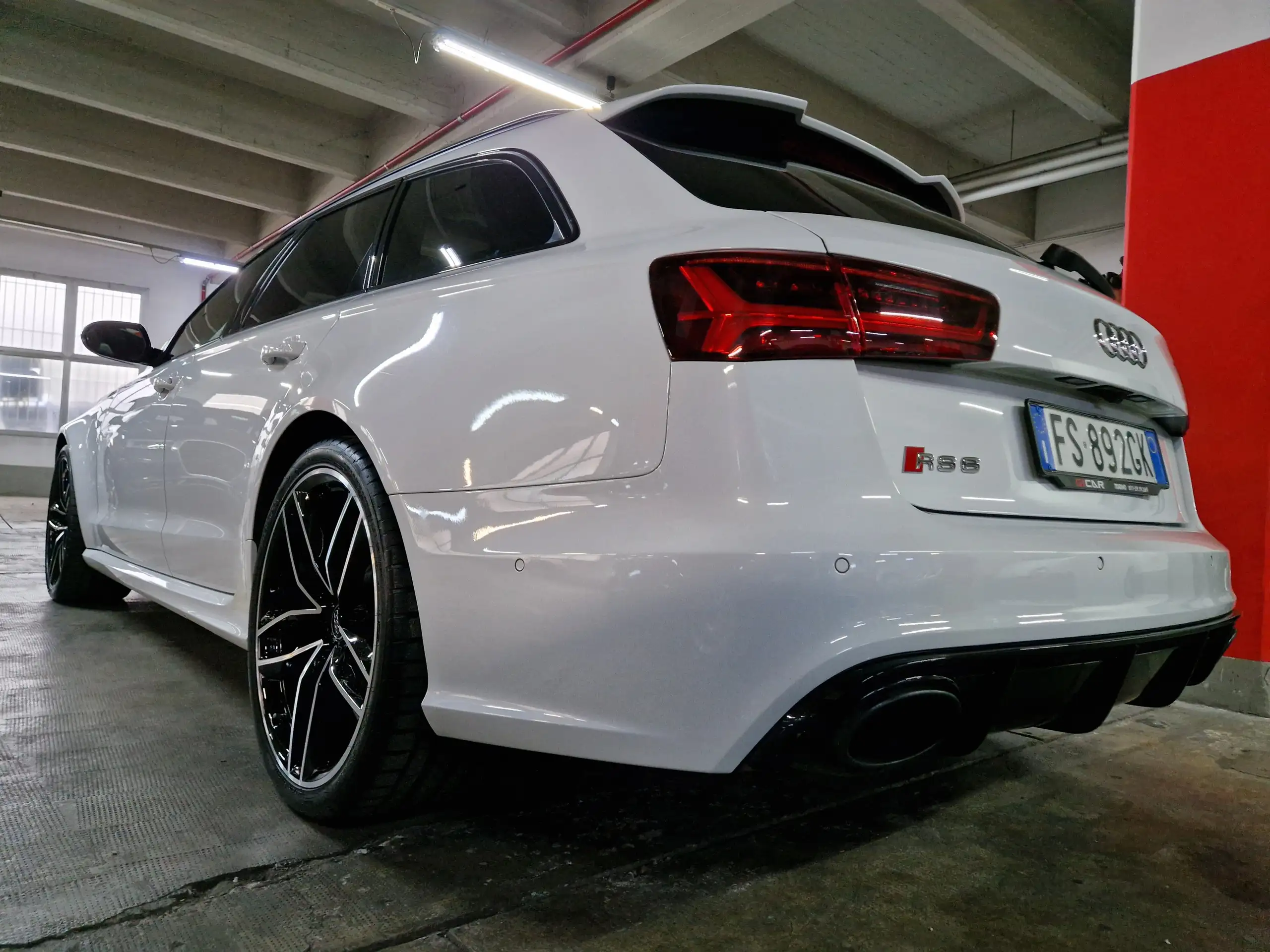 Audi - RS6