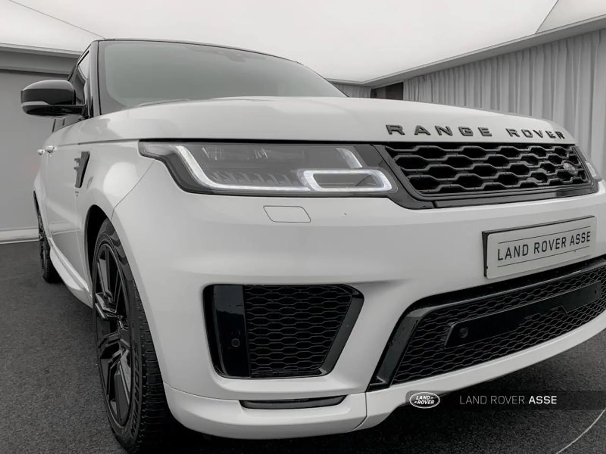 Land Rover - Range Rover Sport