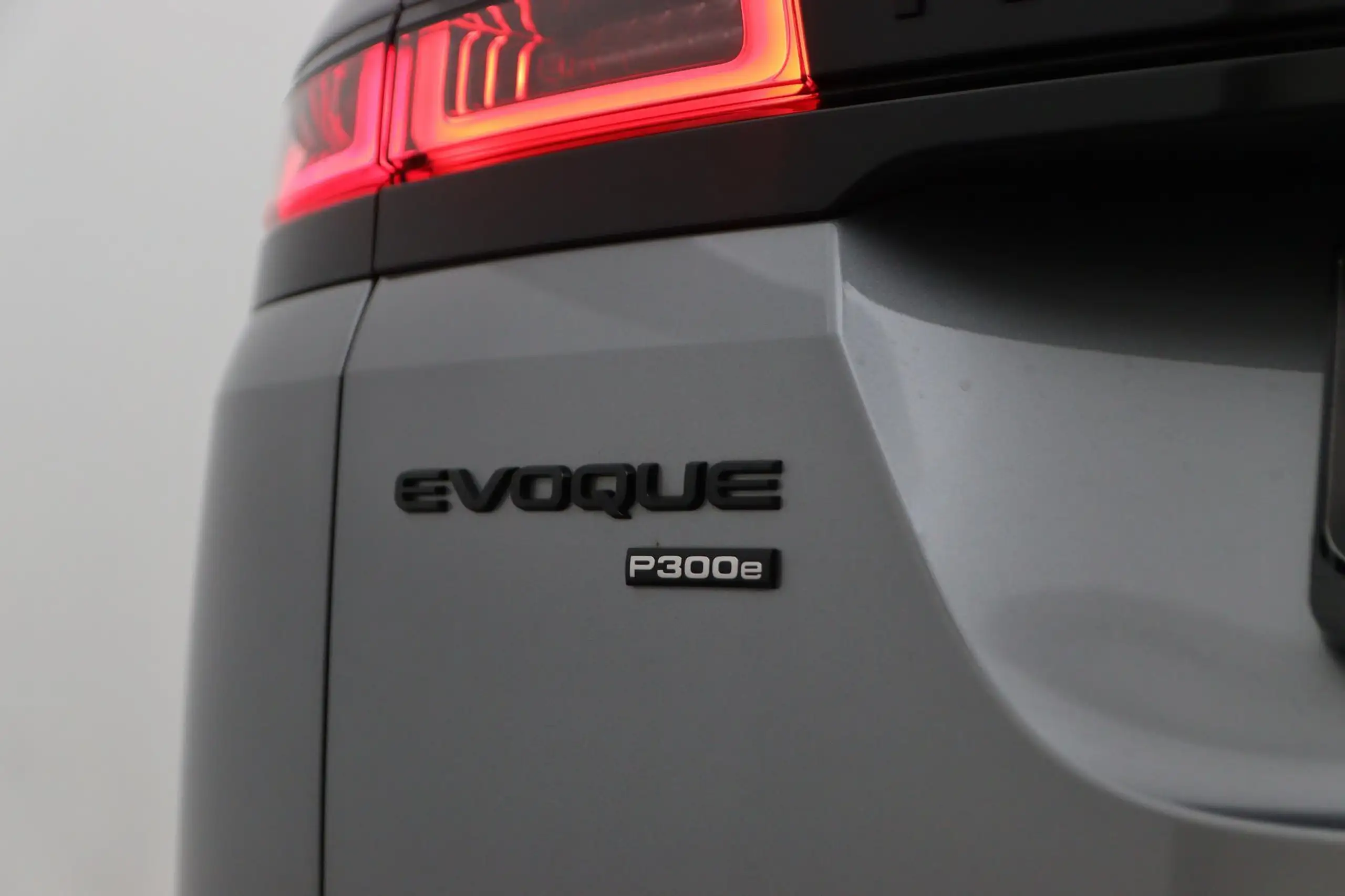 Land Rover - Range Rover Evoque