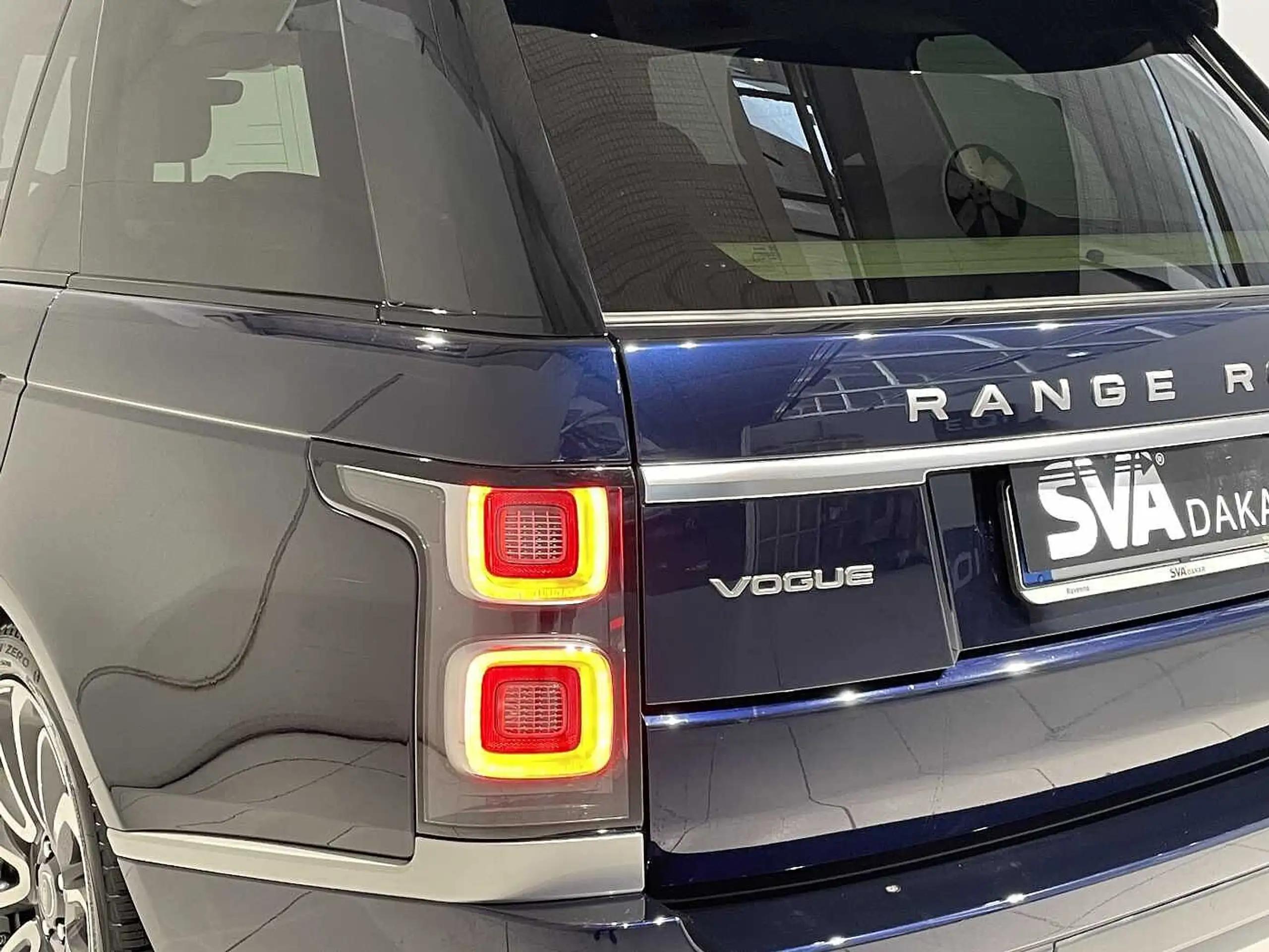 Land Rover - Range Rover