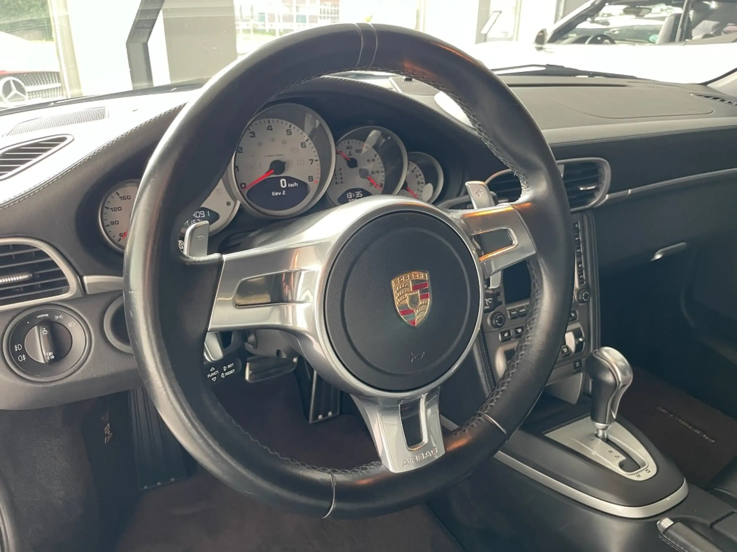 Porsche - 911