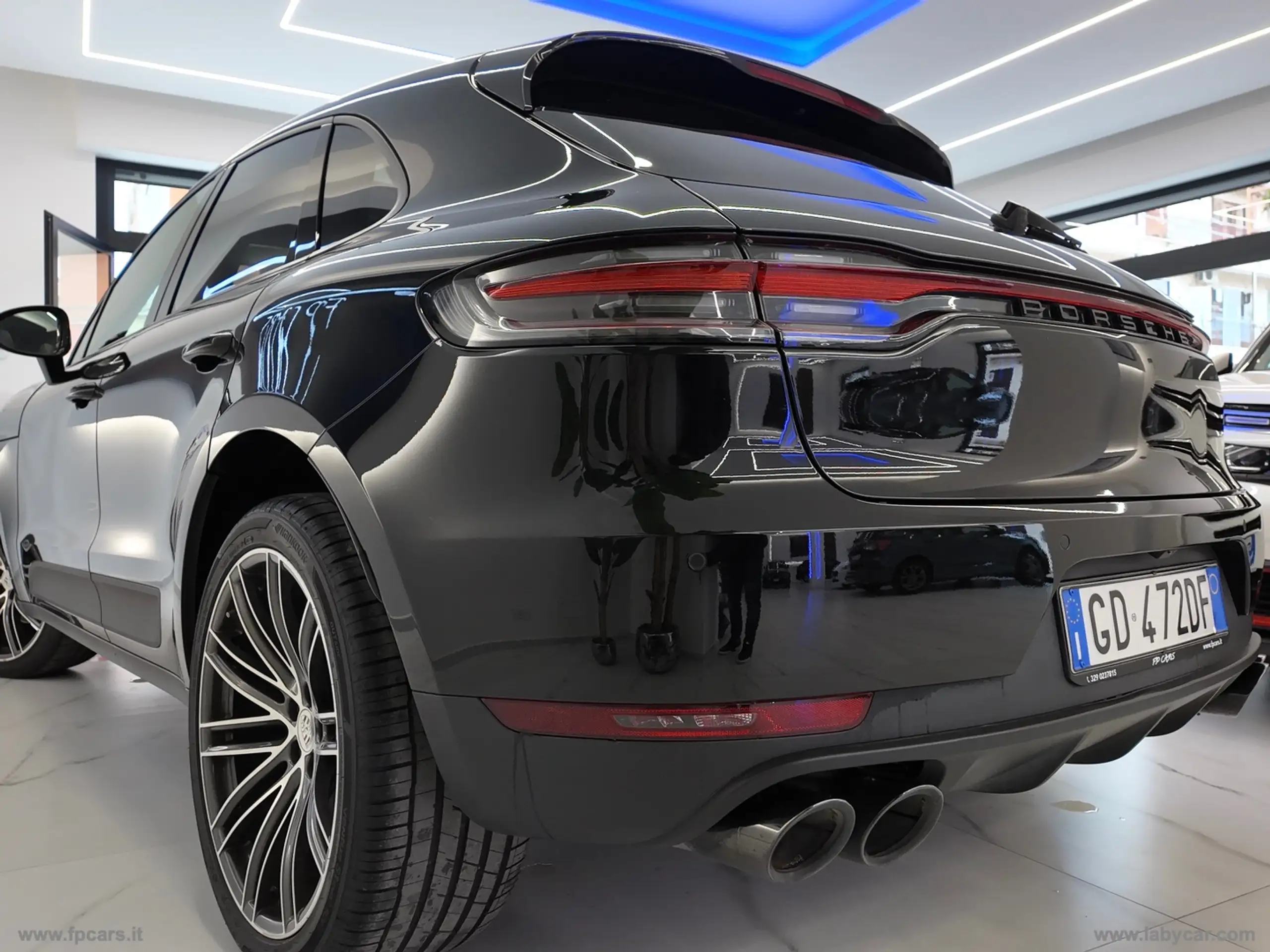 Porsche - Macan