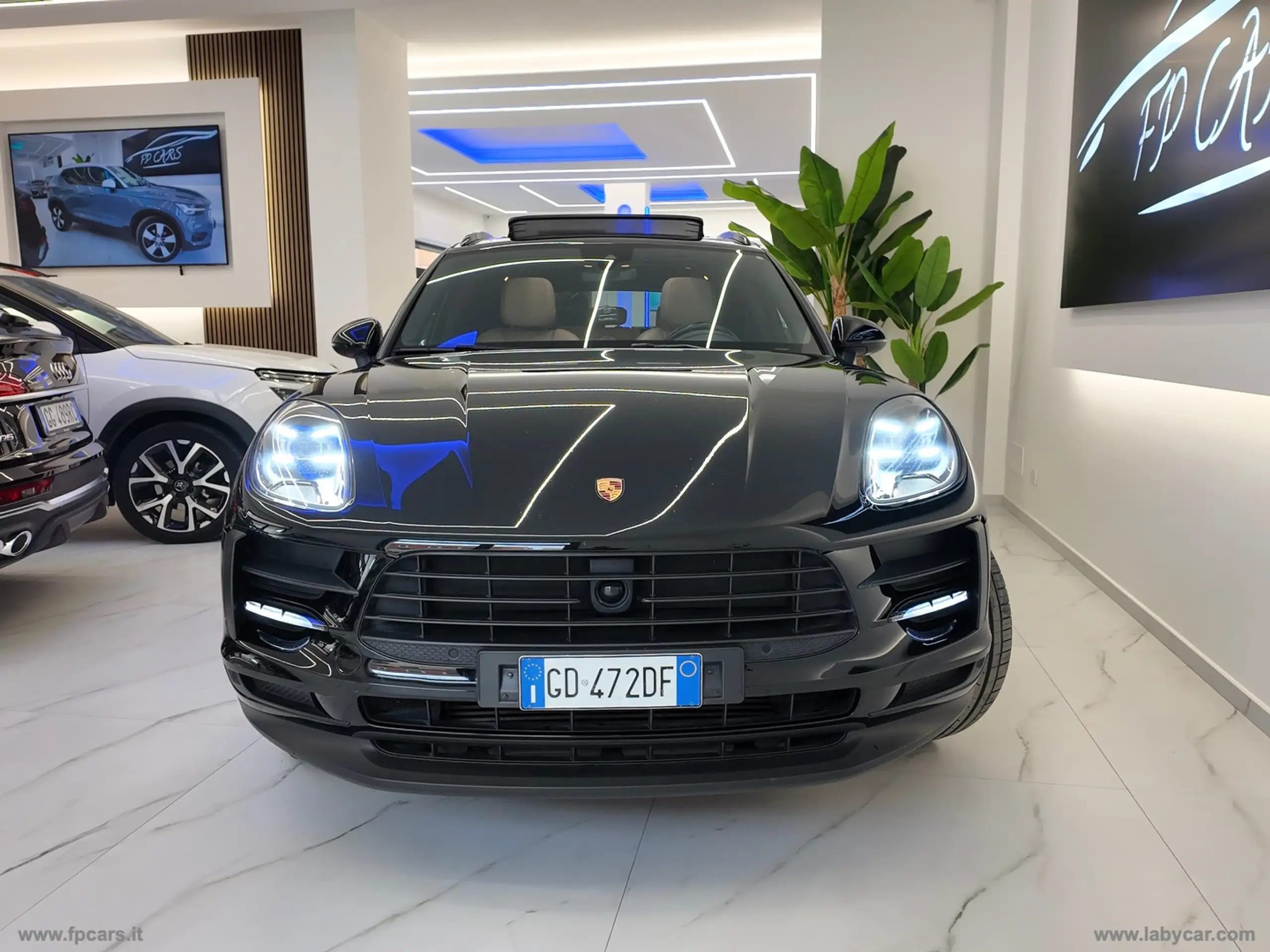 Porsche - Macan