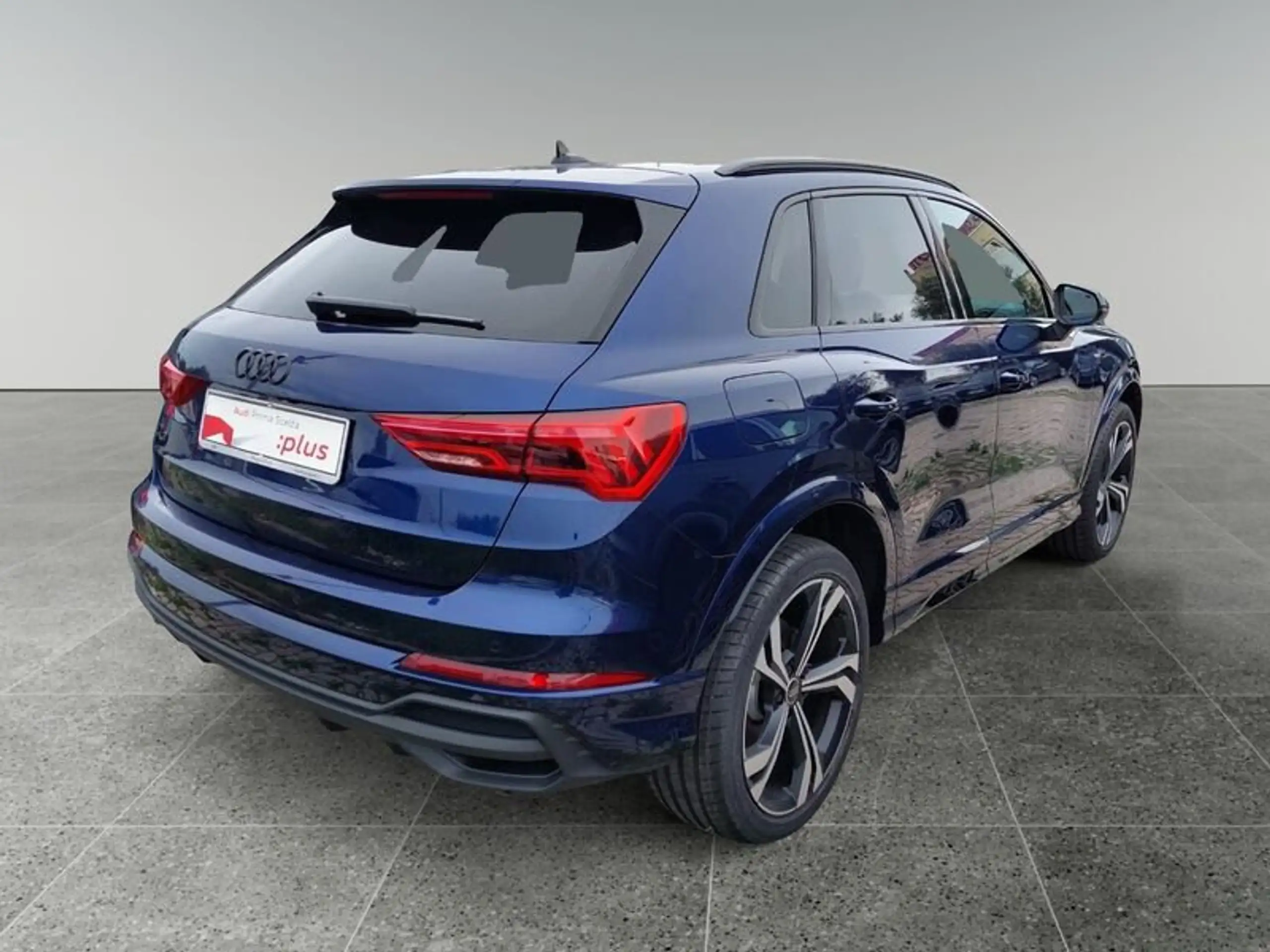 Audi - Q3