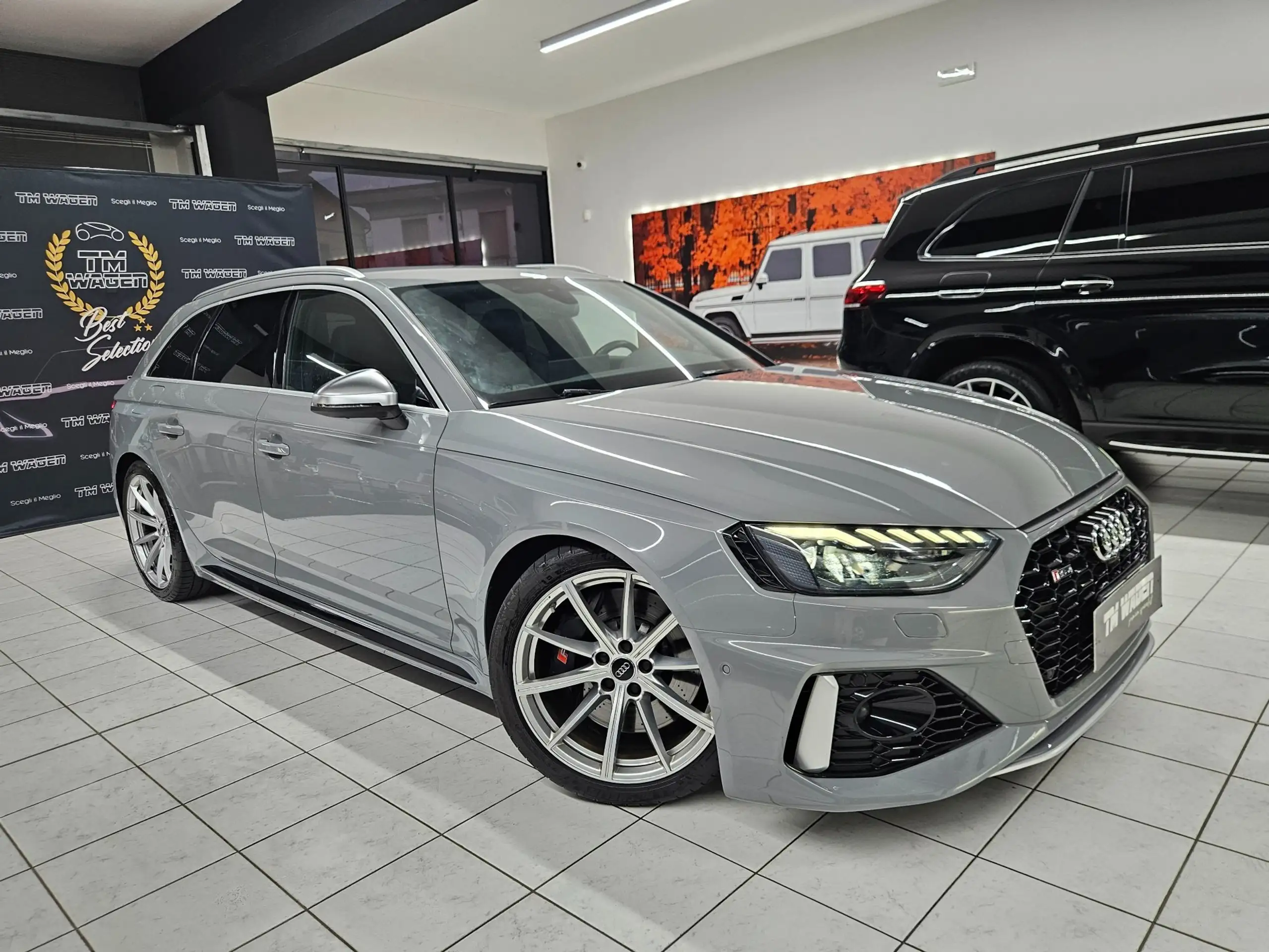 Audi - RS4