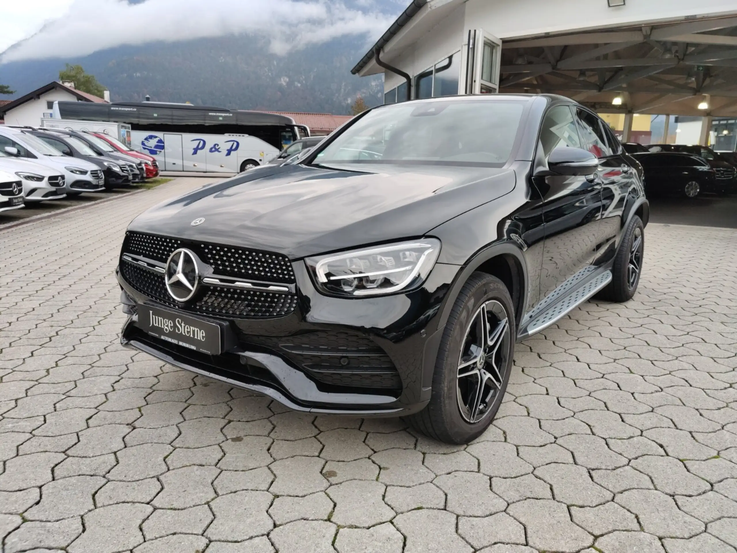 Mercedes-Benz - GLC 300