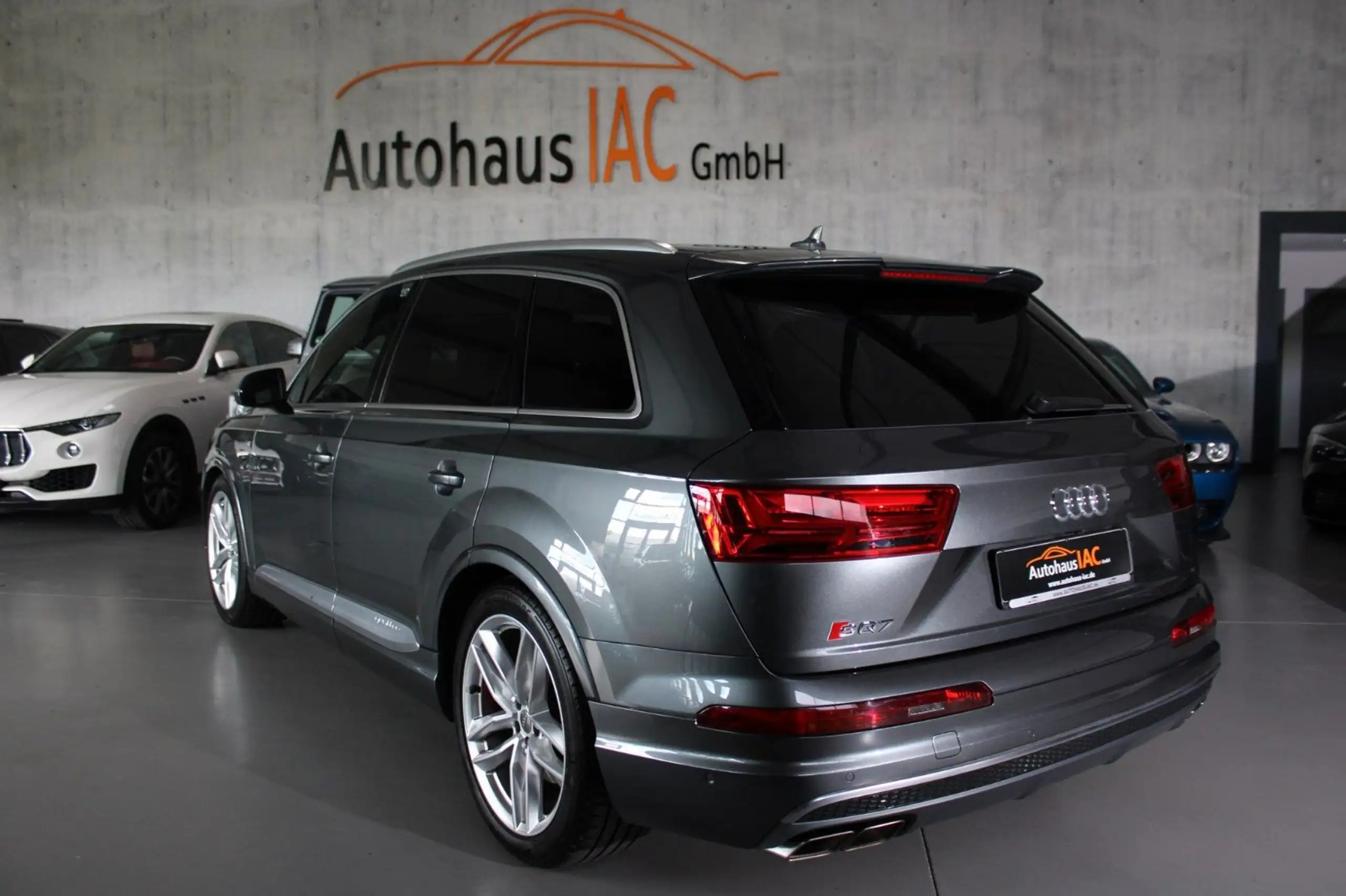 Audi - SQ7