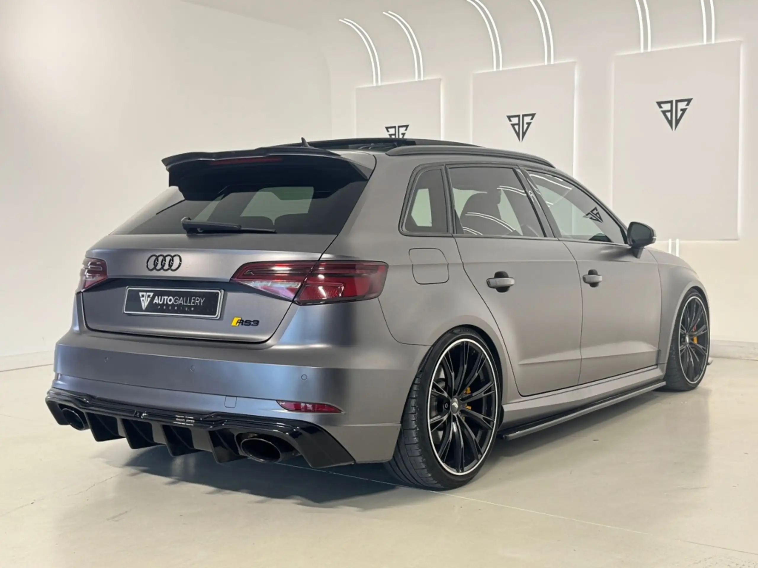 Audi - RS3