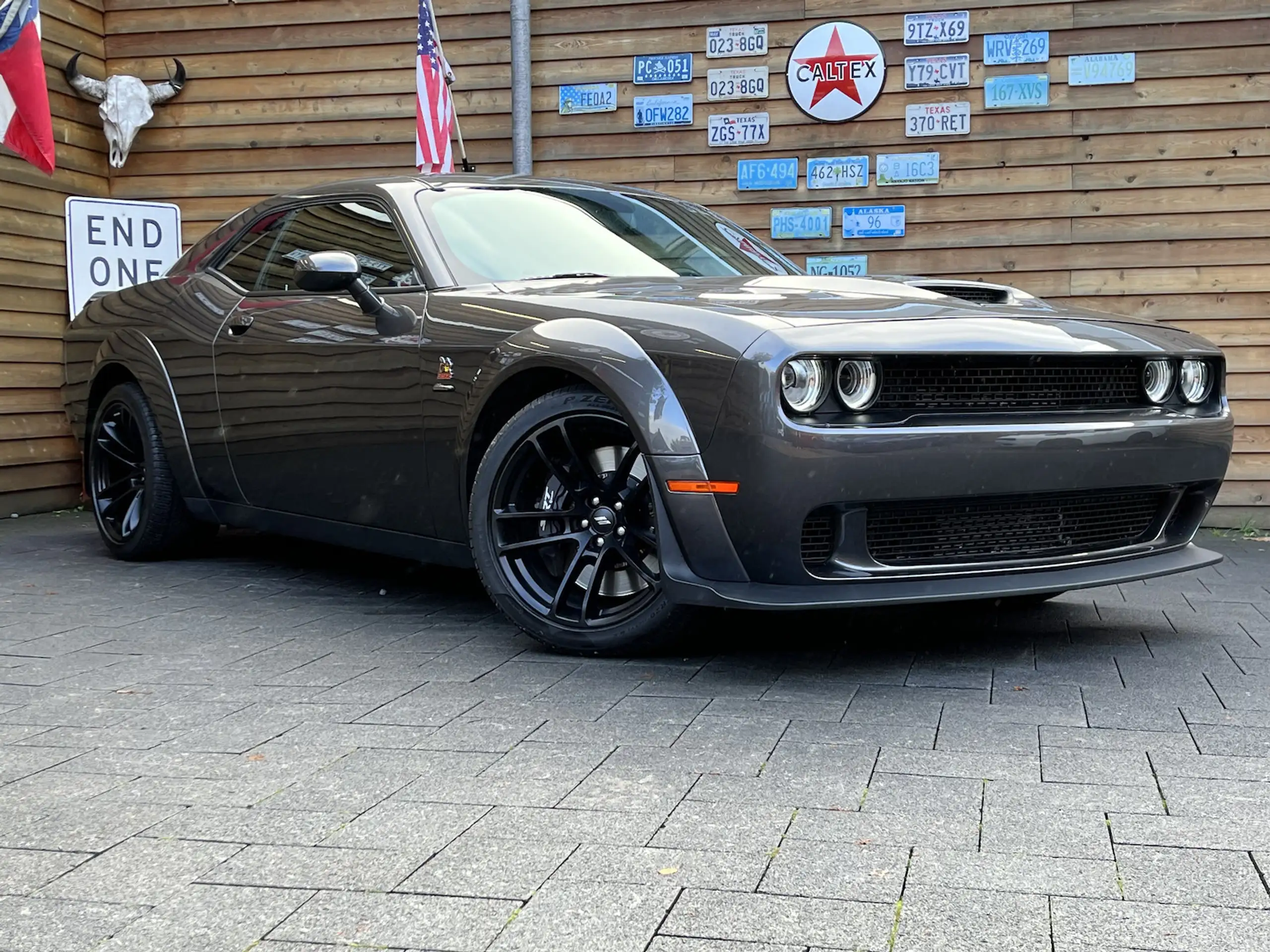 Dodge - Challenger