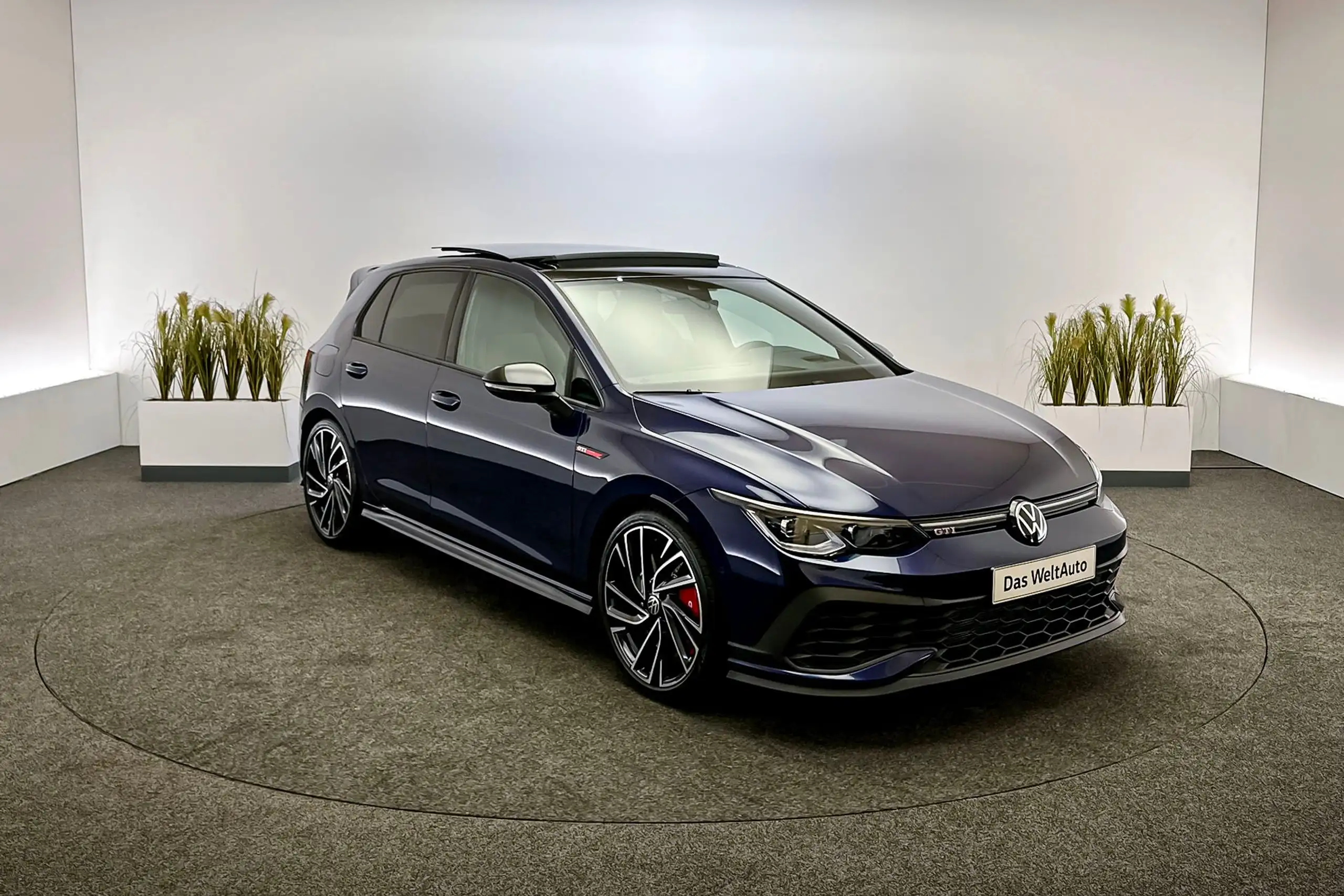 Volkswagen - Golf GTI