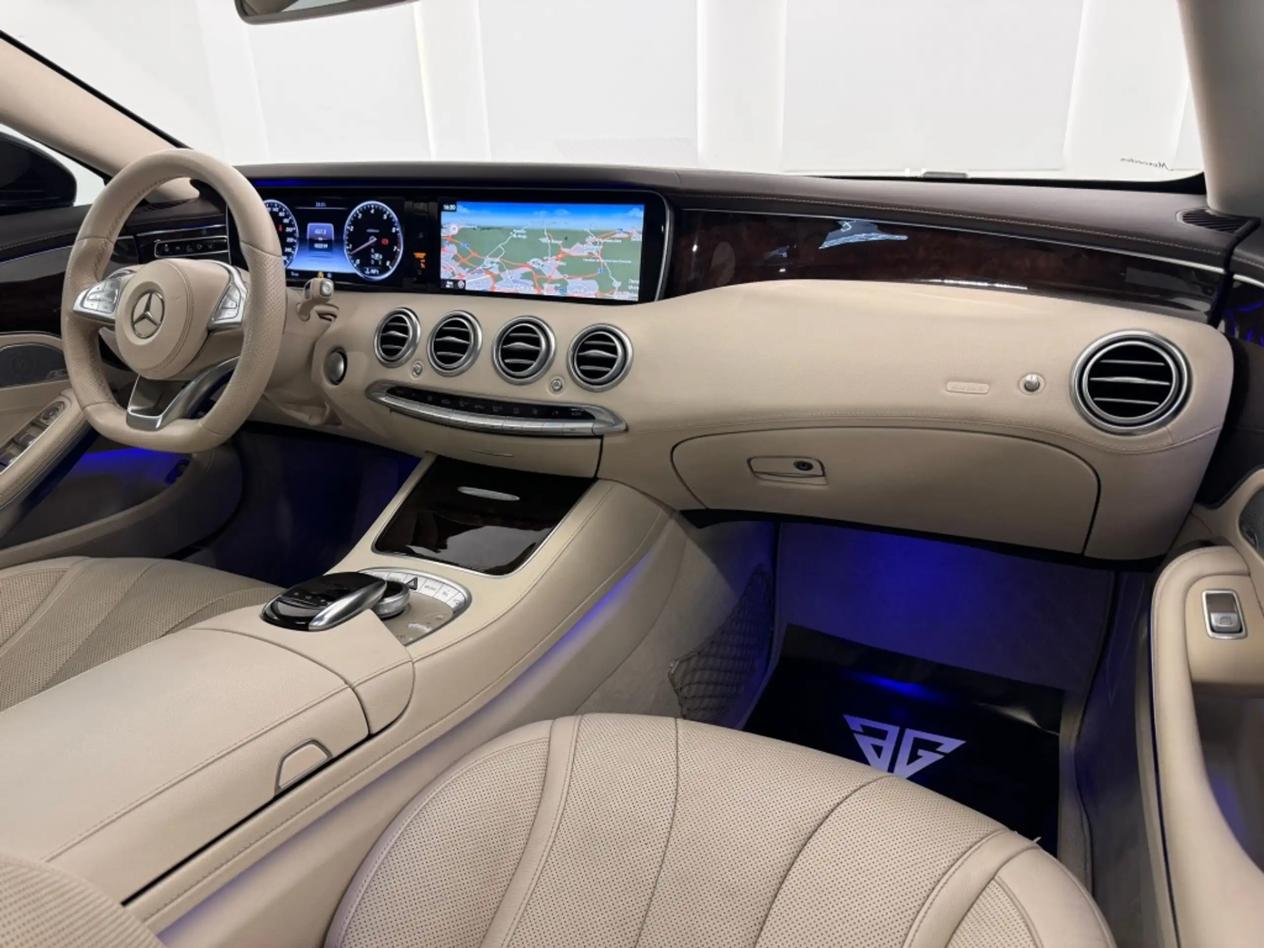 Mercedes-Benz - S 500