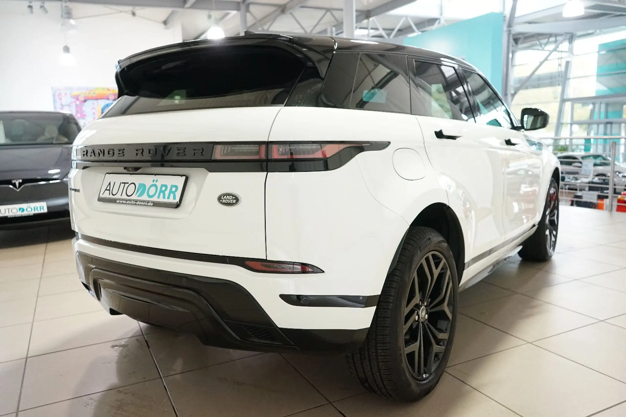 Land Rover - Range Rover Evoque