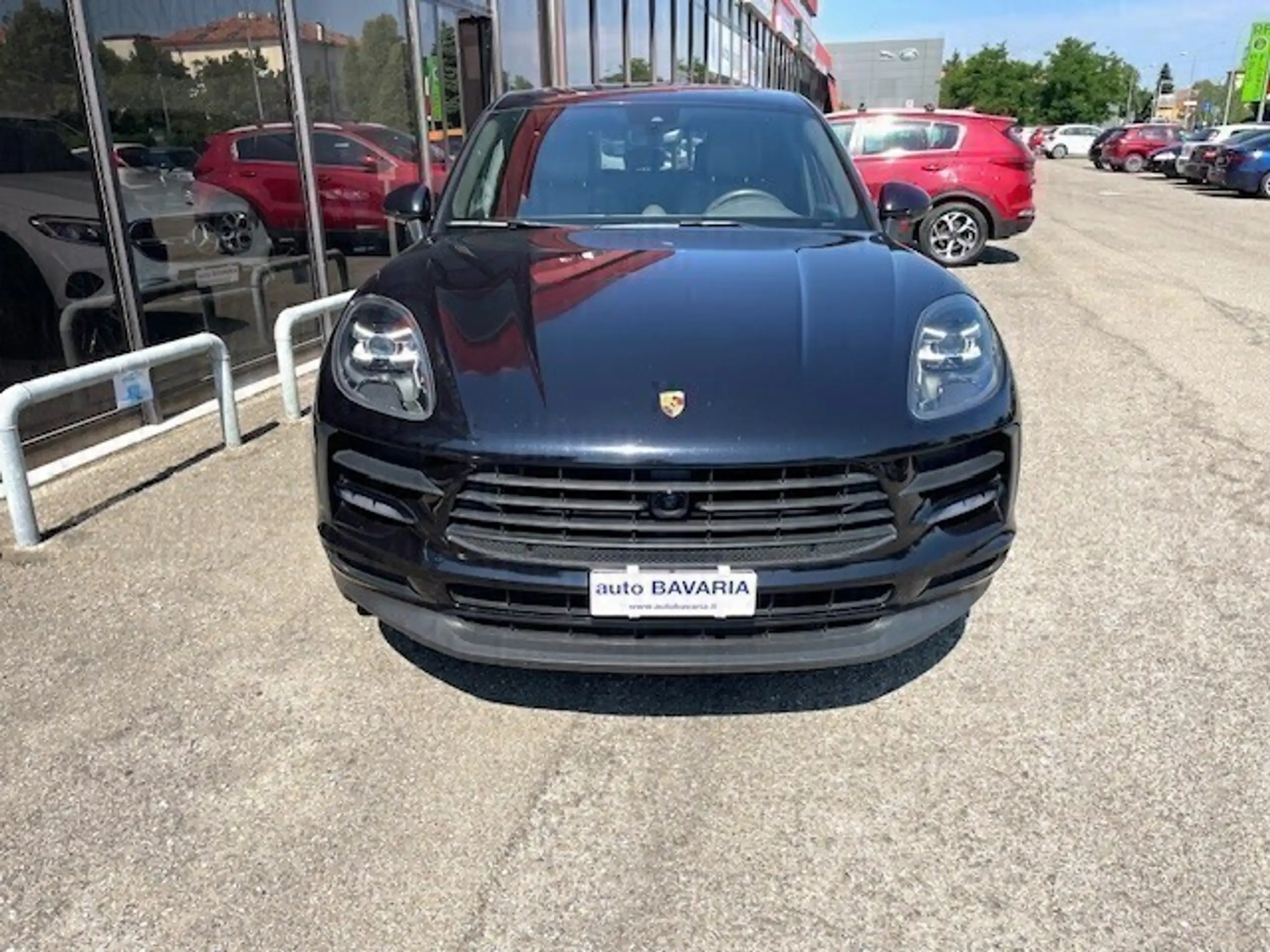 Porsche - Macan