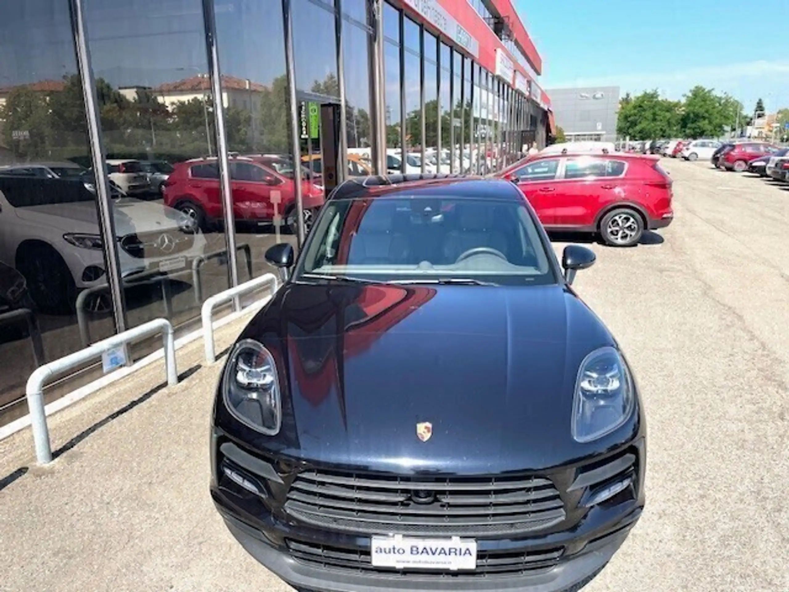 Porsche - Macan