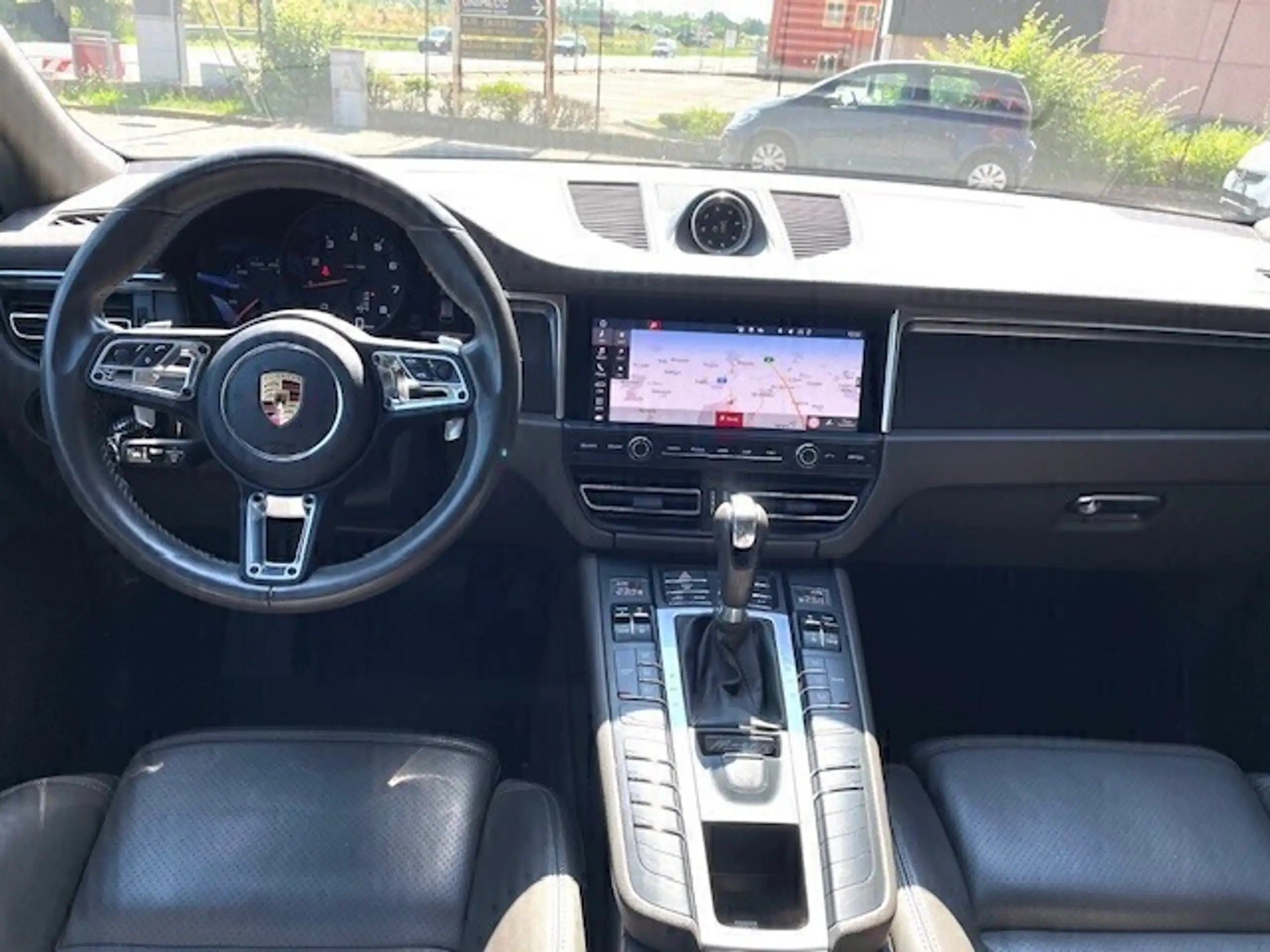 Porsche - Macan