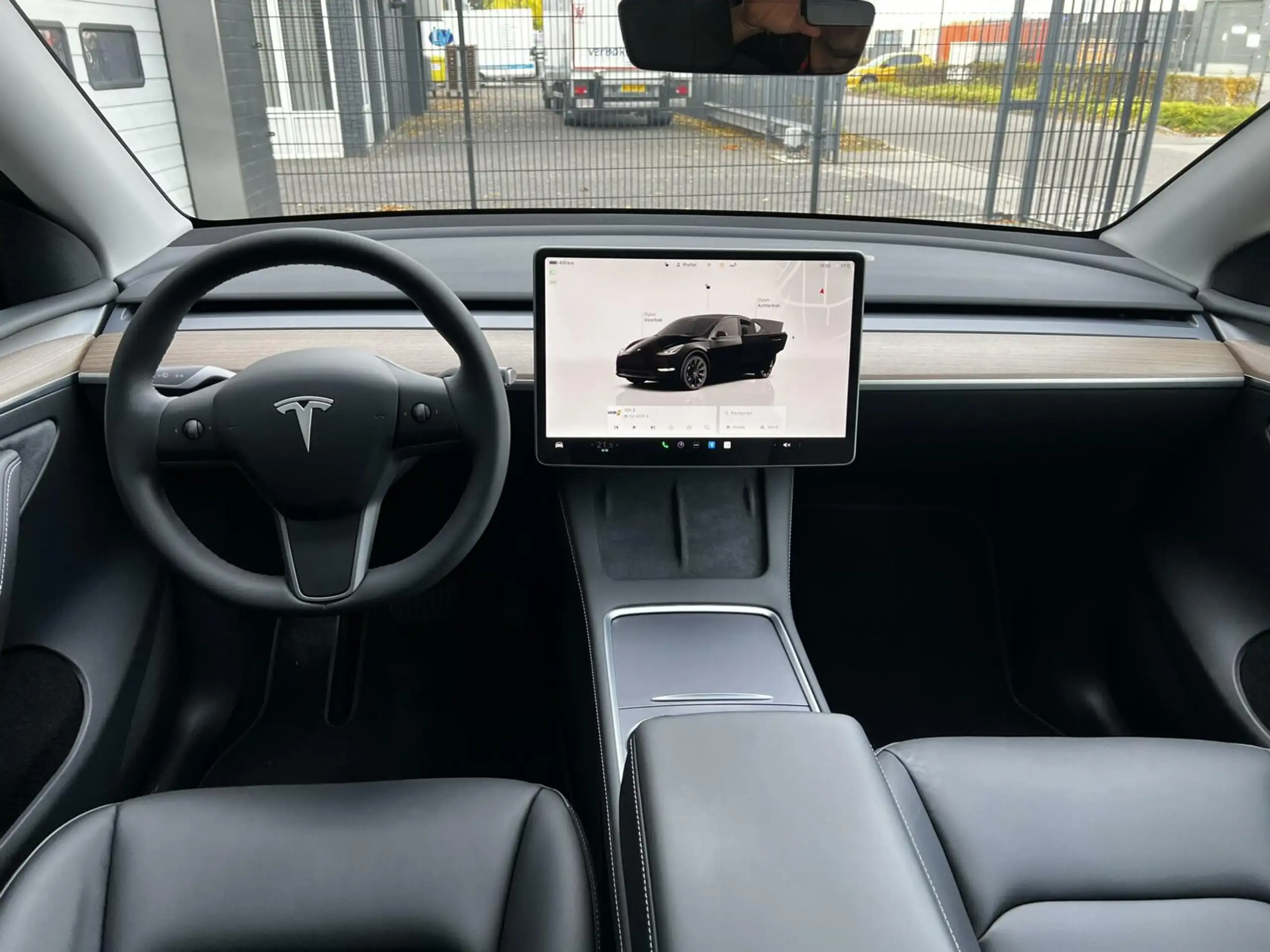 Tesla - Model Y