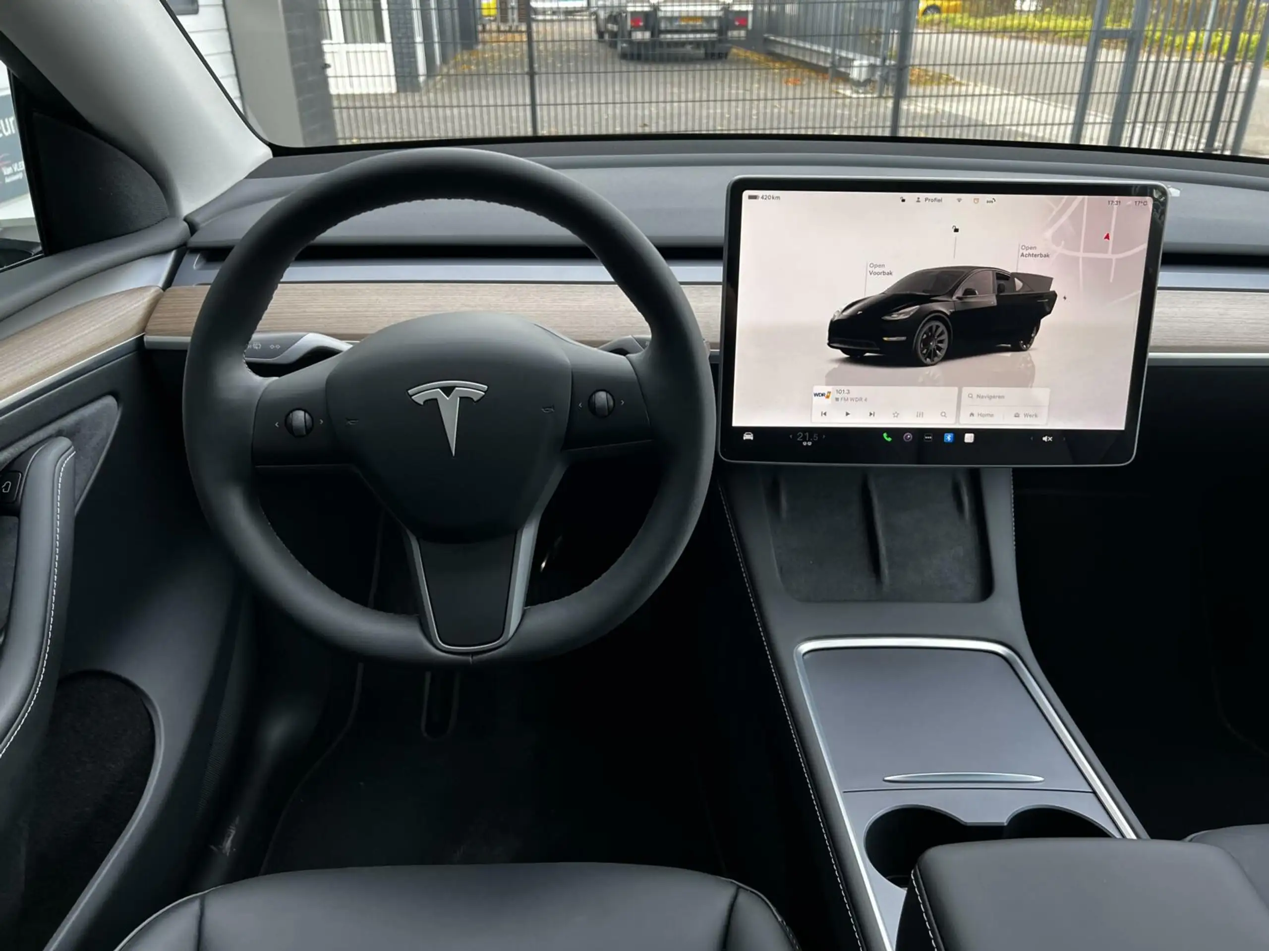 Tesla - Model Y