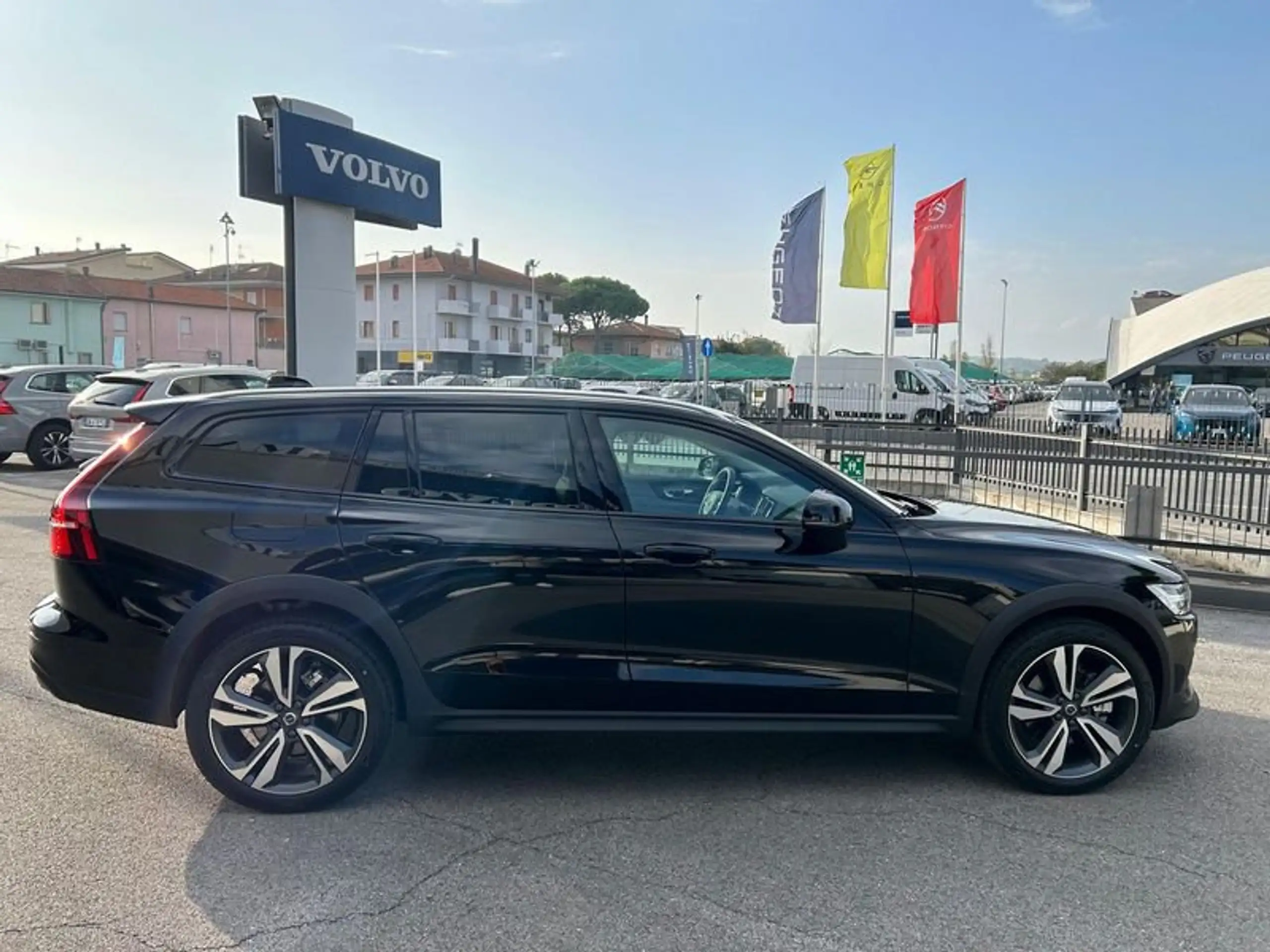 Volvo - V60 Cross Country