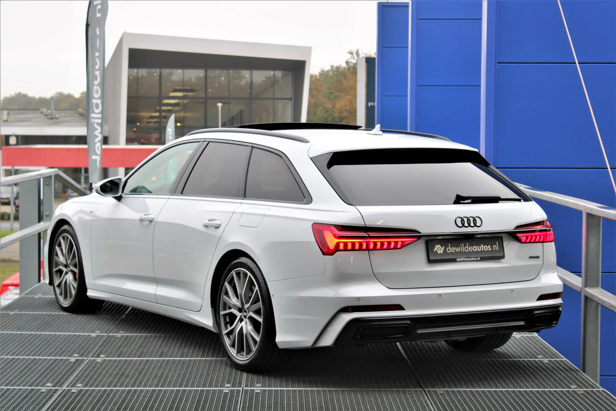 Audi - A6