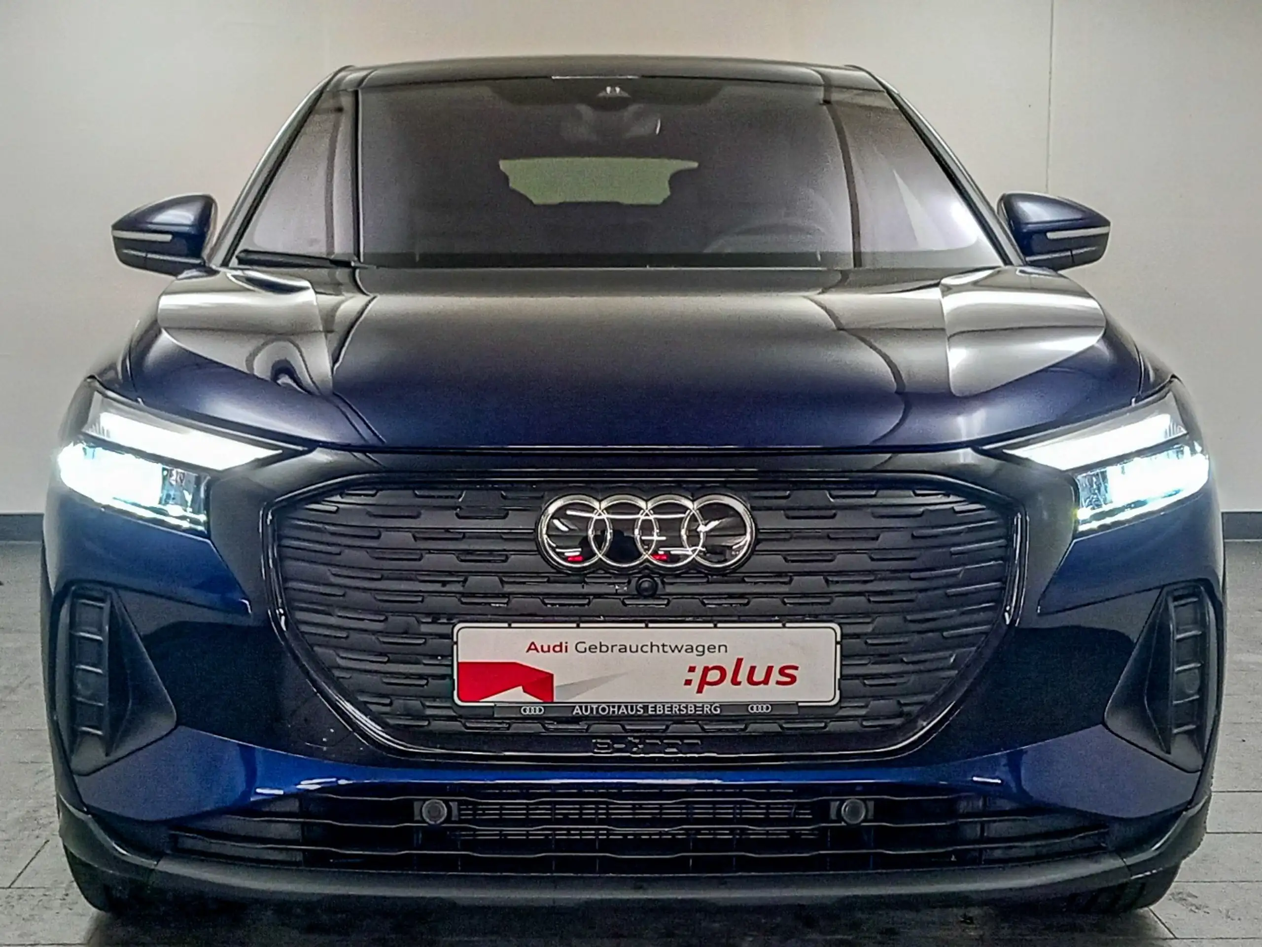 Audi - Q4 e-tron