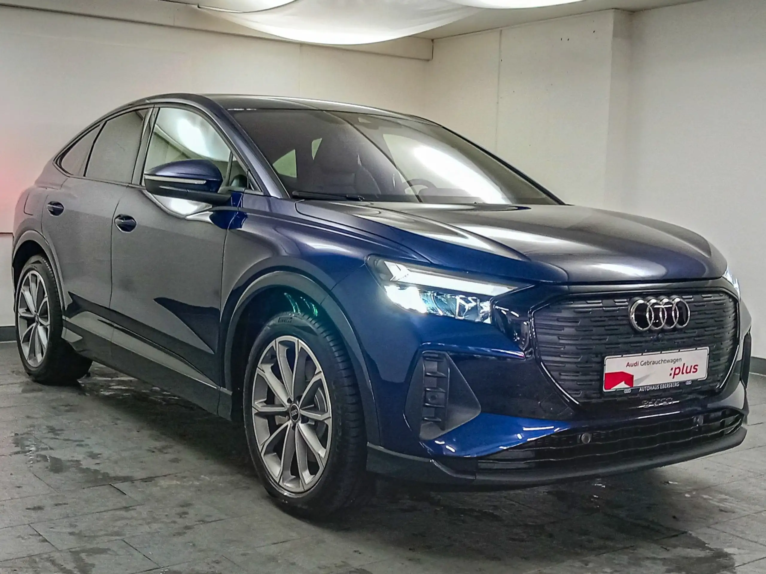 Audi - Q4 e-tron