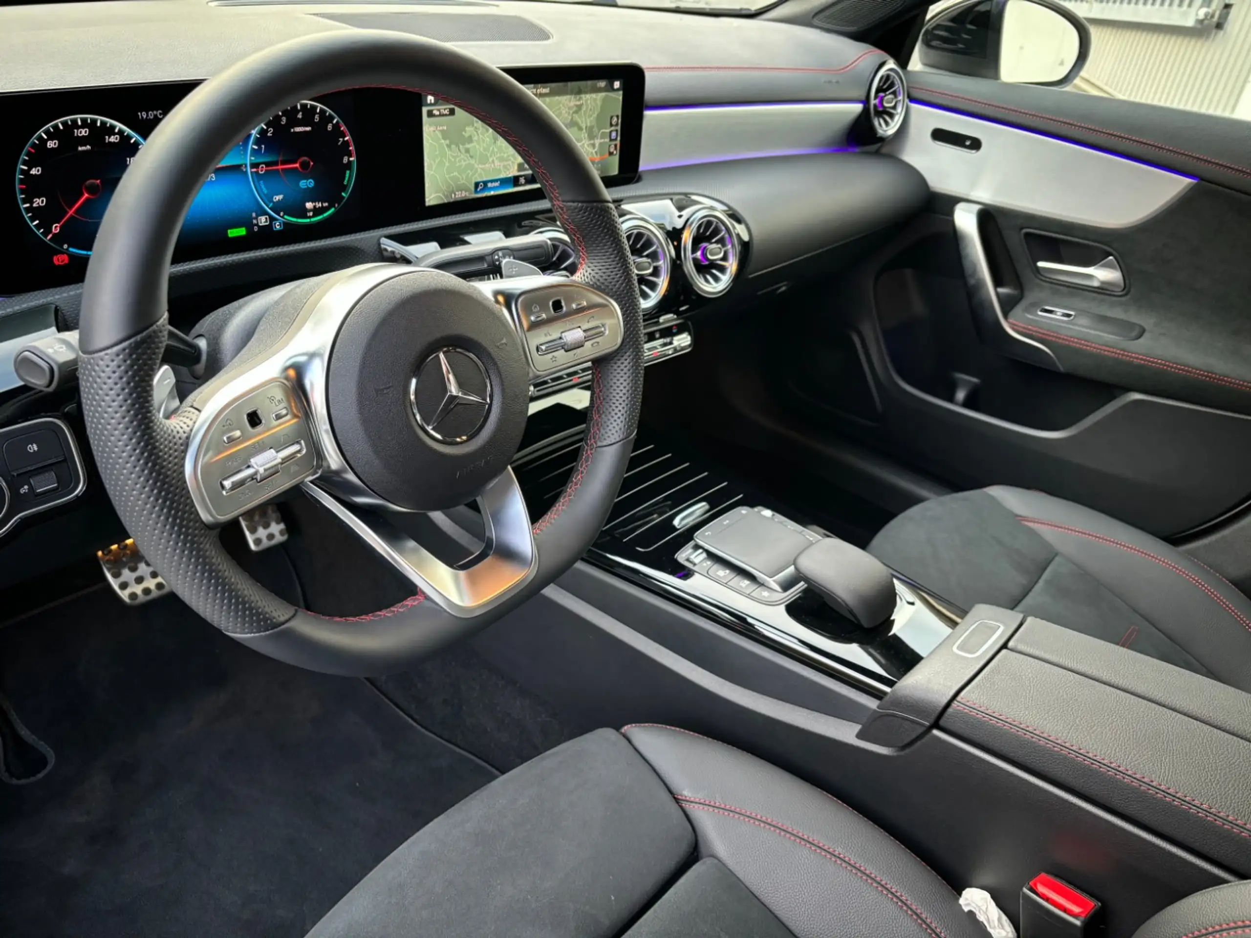 Mercedes-Benz - CLA 250