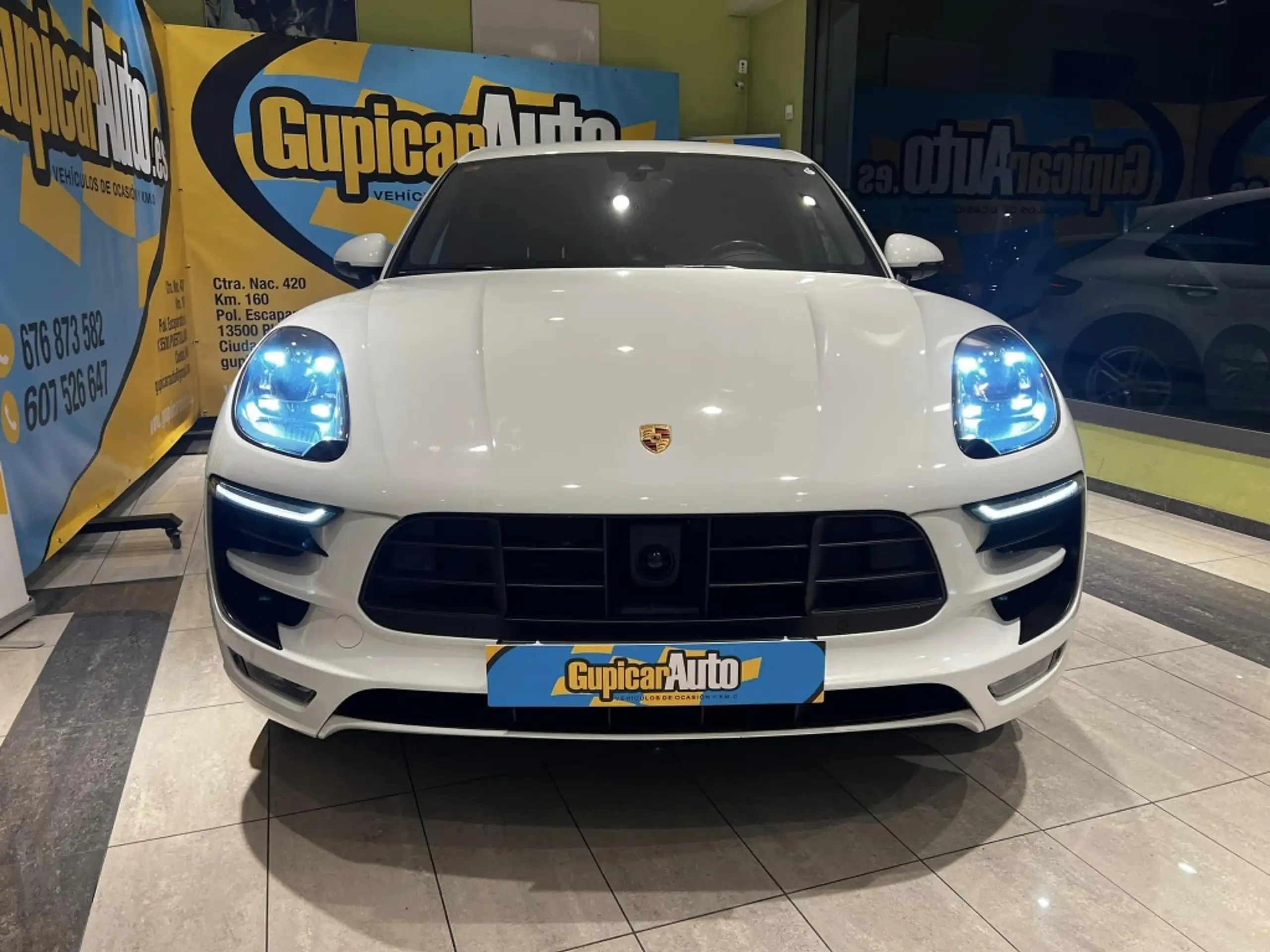 Porsche - Macan