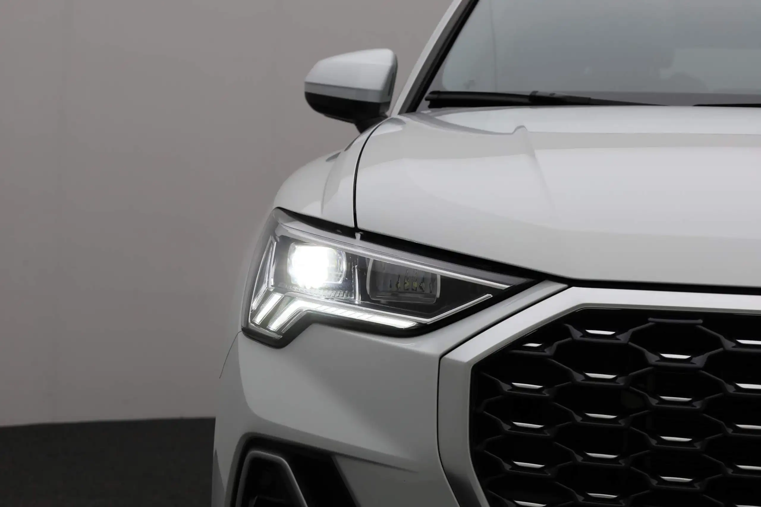 Audi - Q3