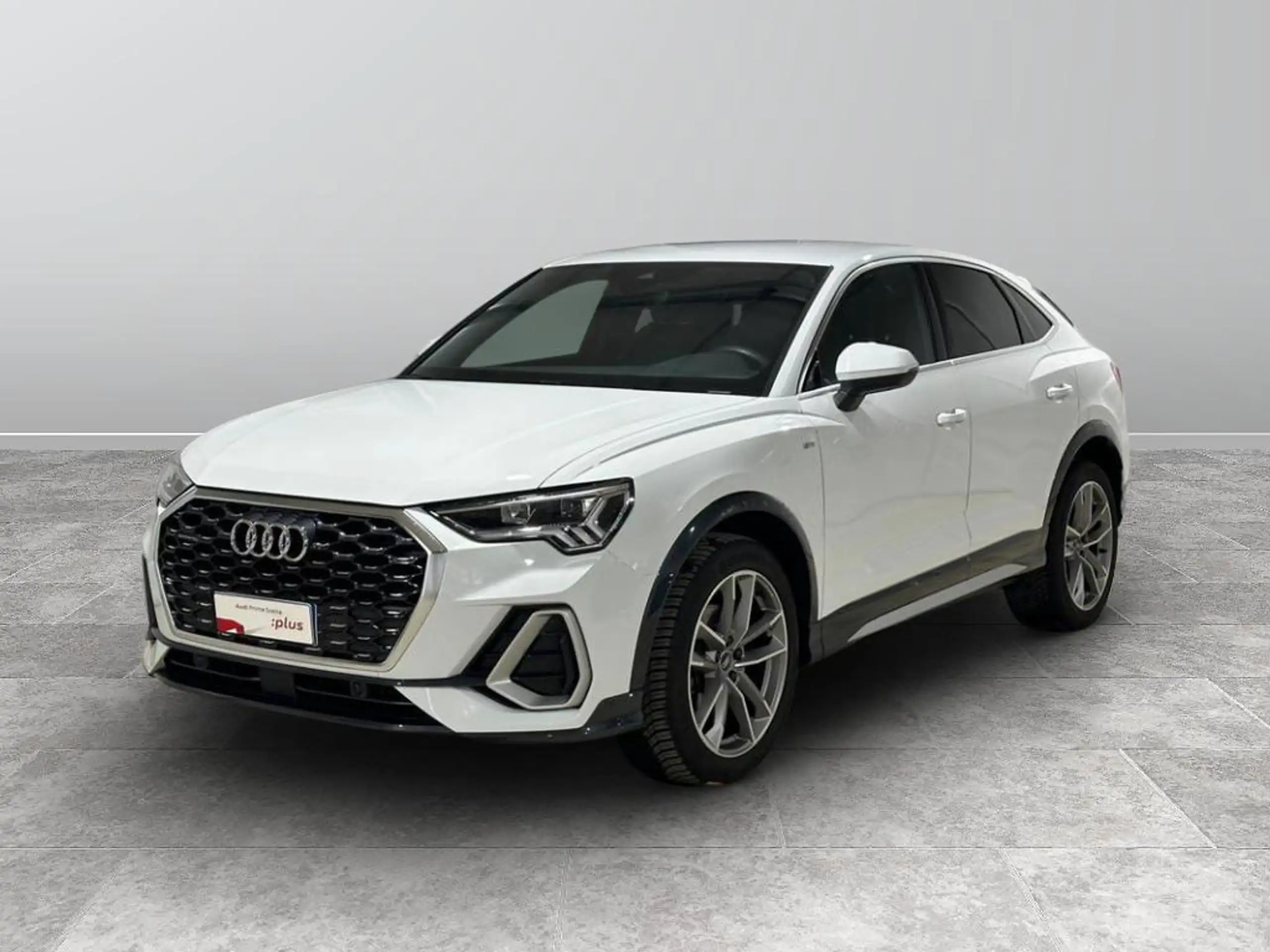 Audi - Q3