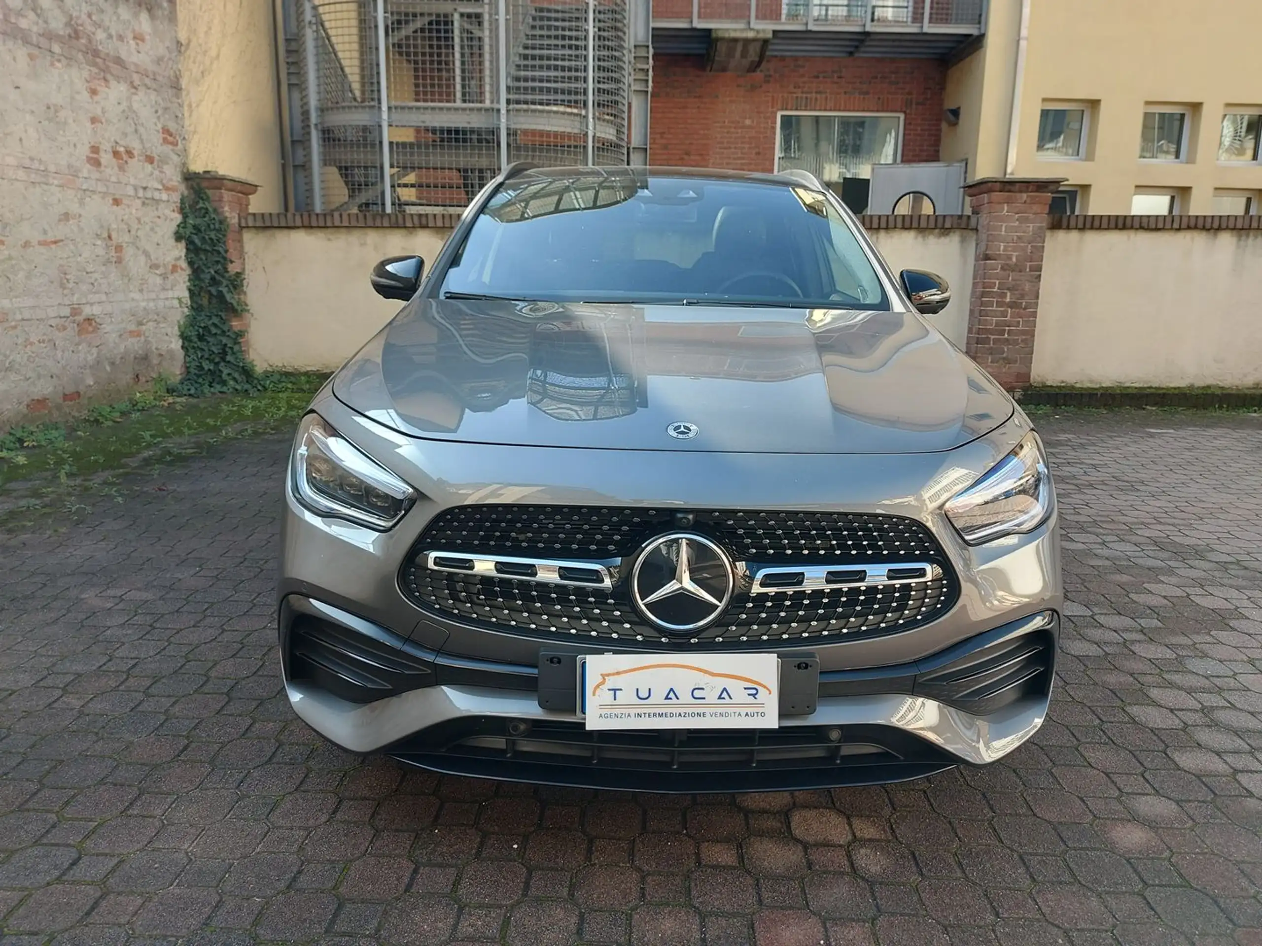 Mercedes-Benz - GLA 250