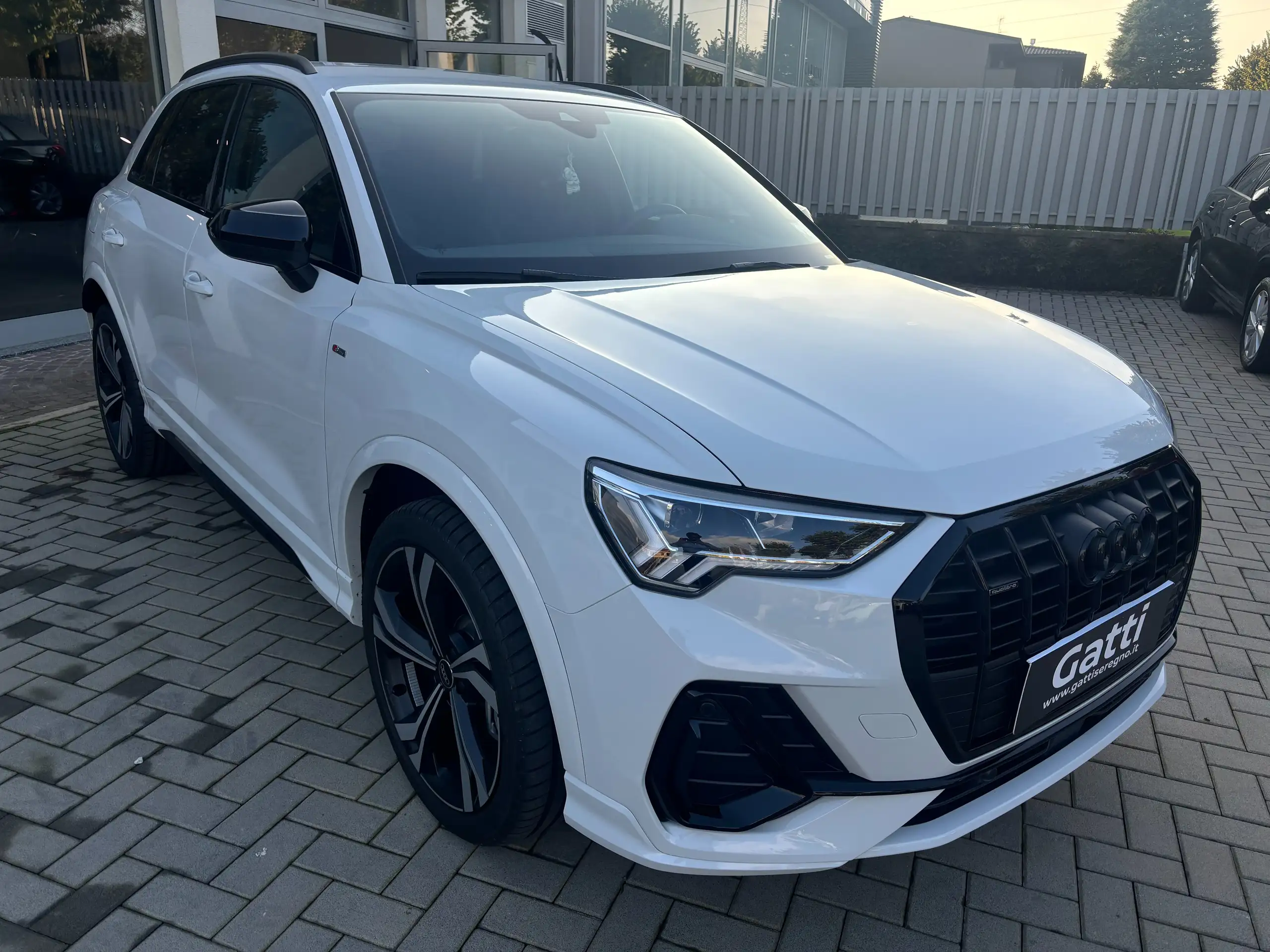 Audi - Q3