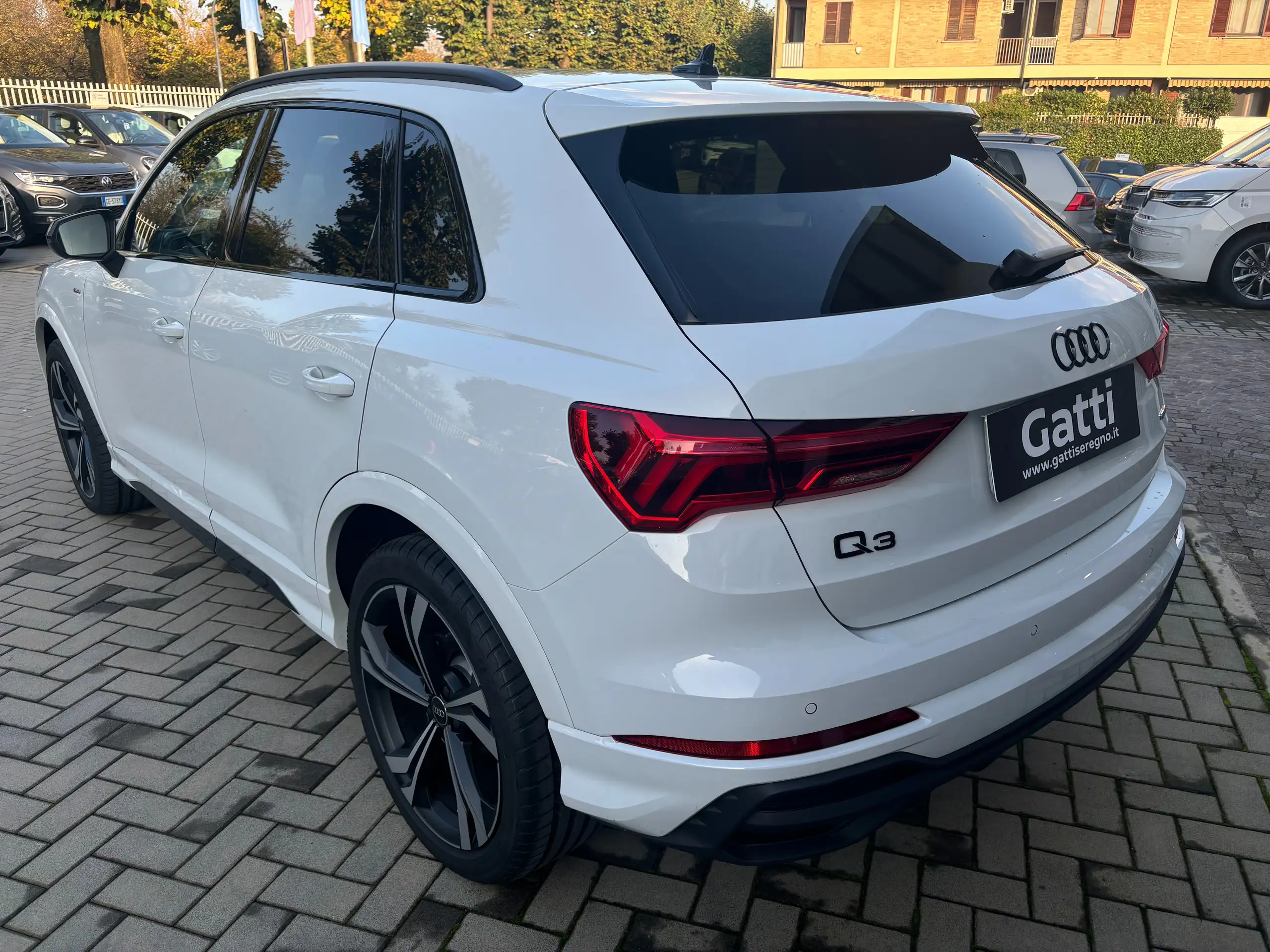 Audi - Q3